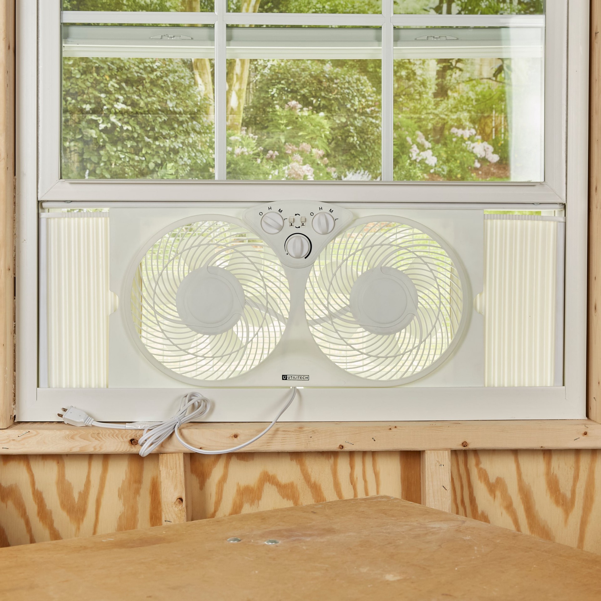 slide 4 of 6, Utilitech 9-in 120 -Volt 3 -Speed Indoor White Window Fan, 1 ct