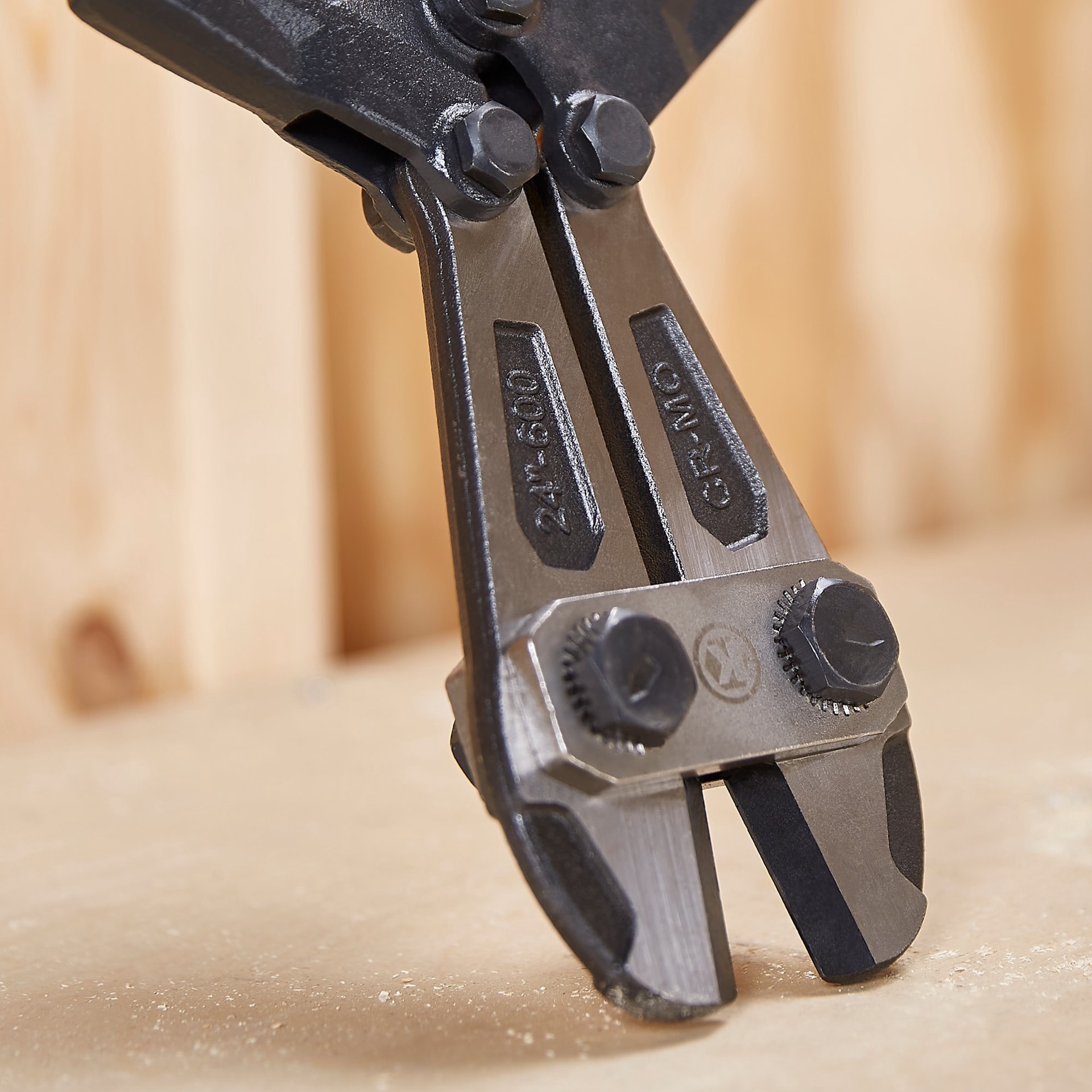 slide 6 of 6, Kobalt 24-in Bolt Cutters, 1 ct