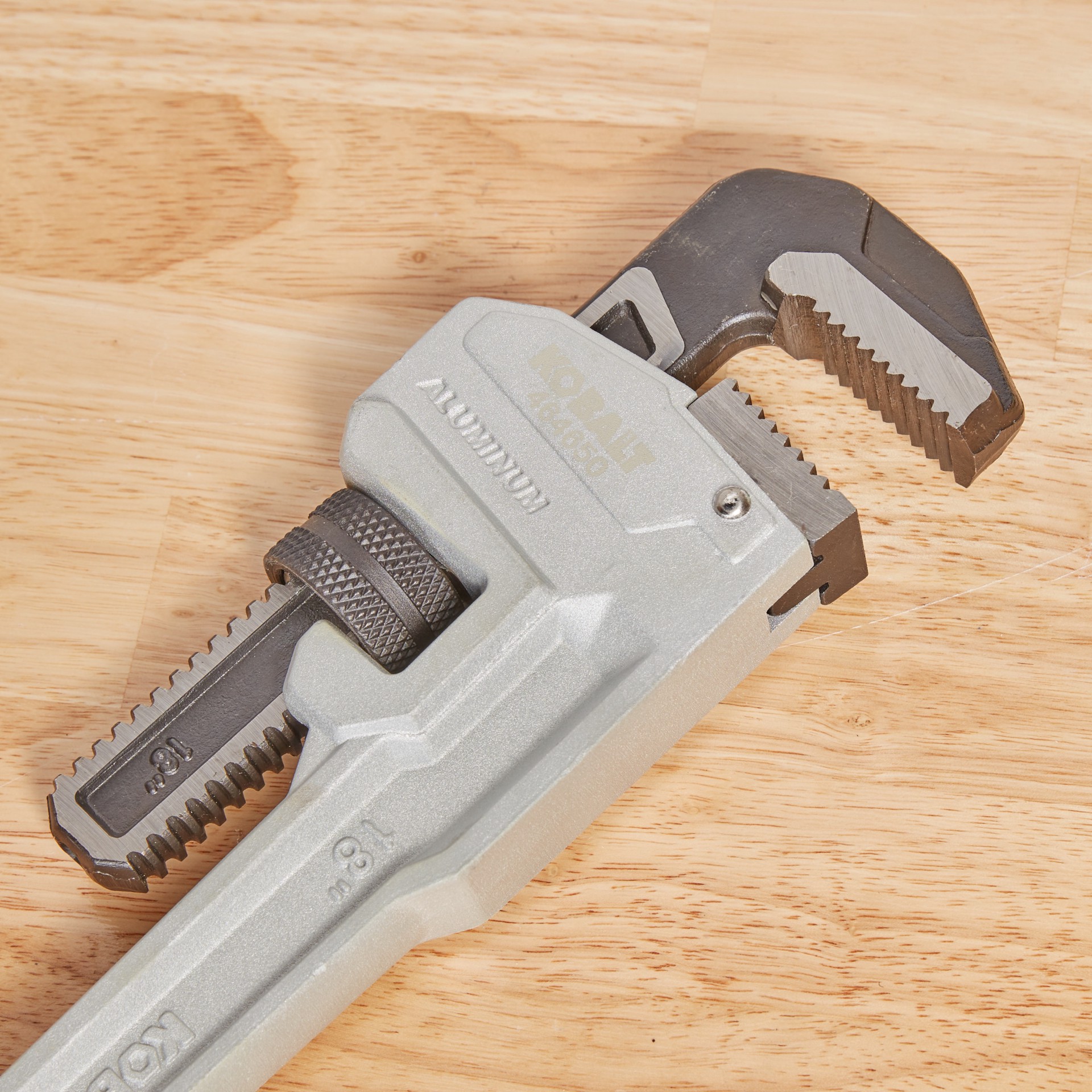 slide 4 of 6, Kobalt 18-in Aluminum Pipe Wrench, 1 ct