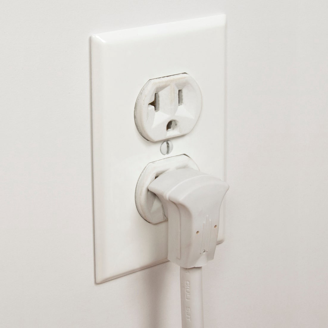 slide 4 of 4, Utilitech 3-ft Project Source 6 -Outlet 750 Joules 1875 -Watts White Indoor Various receptacles Surge Protector 2 -Pack ), 1 ct