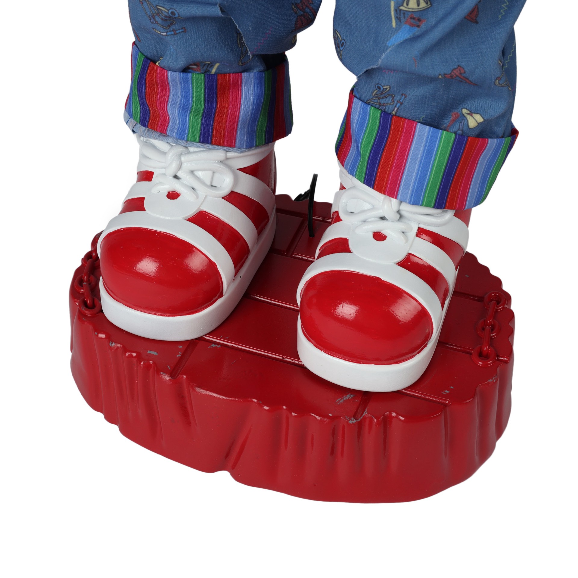 slide 3 of 6, Universal 2-ft Tabletop Talking Universal Pictures Chucky Animatronic, 1 ct