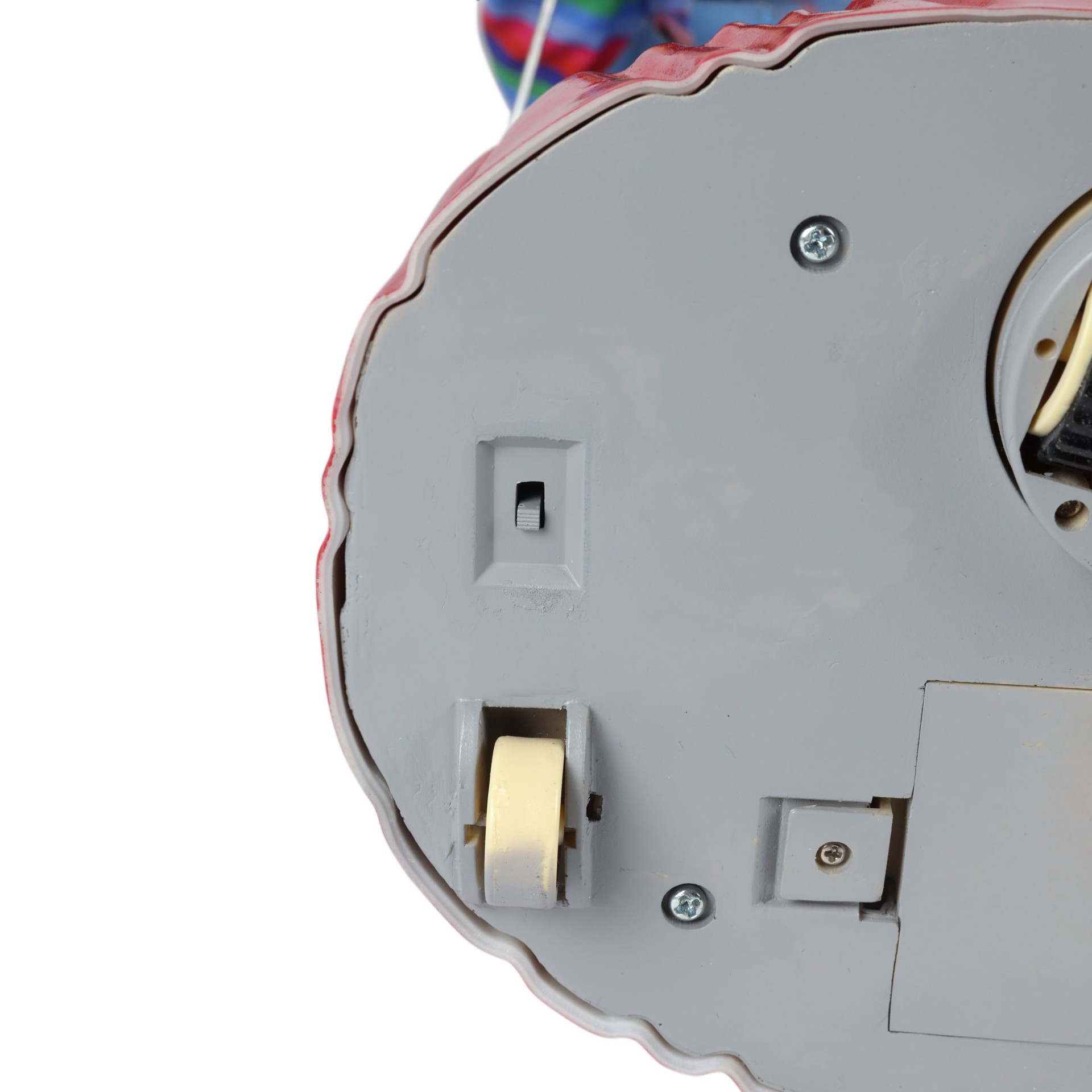 slide 4 of 6, Universal 2-ft Tabletop Talking Universal Pictures Chucky Animatronic, 1 ct