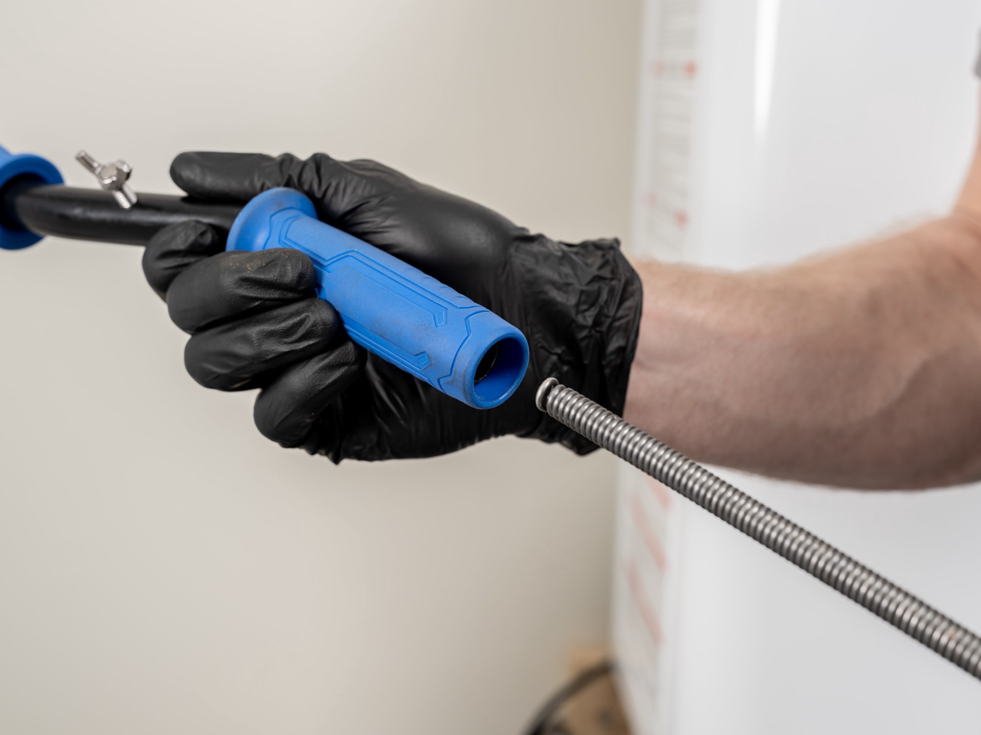 slide 4 of 6, Kobalt 3/8-in x 25-ft High carbon wire Hand auger for Drain, 1 ct