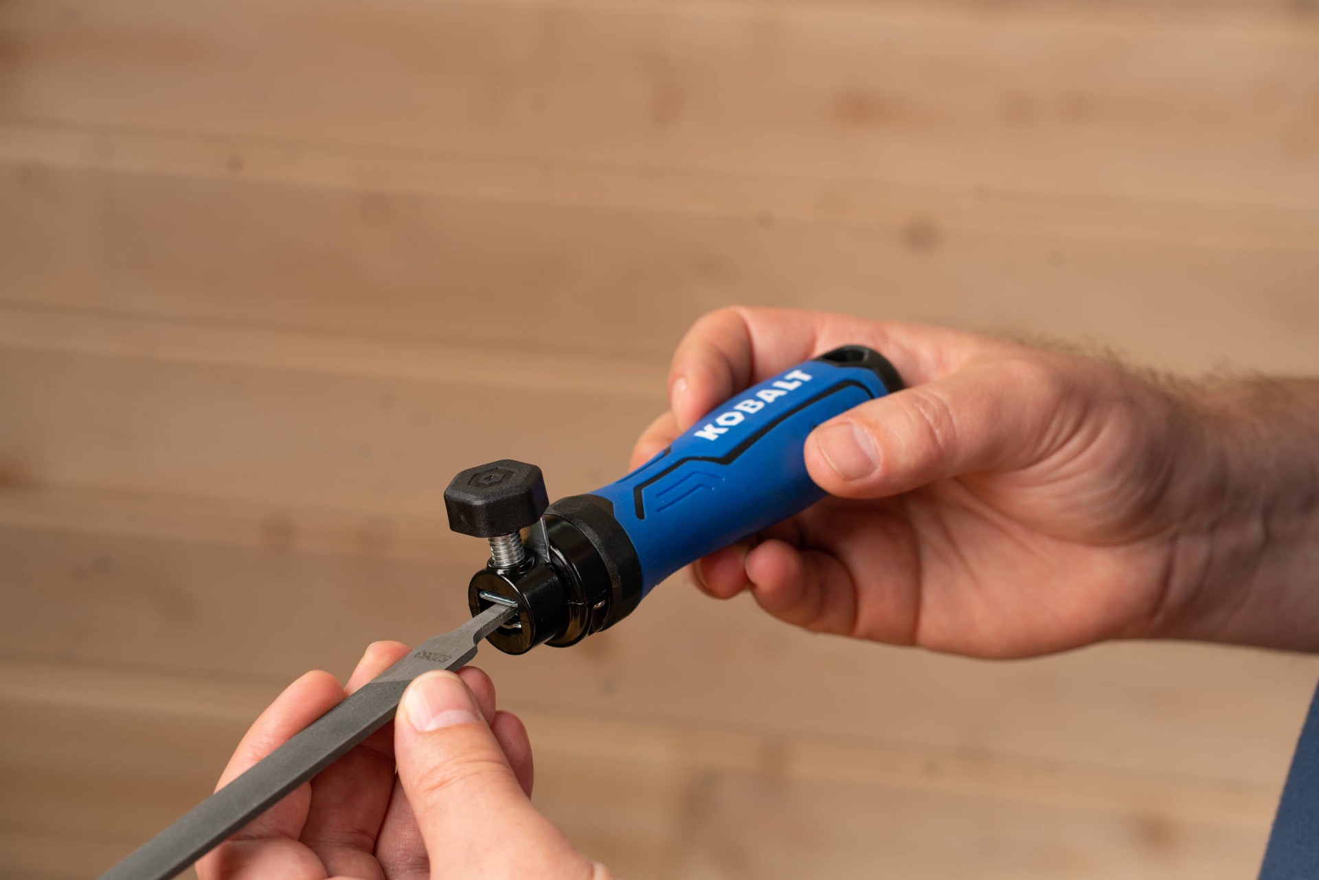 slide 4 of 5, Kobalt 4.5-in Lock jaw file handle, 1 ct