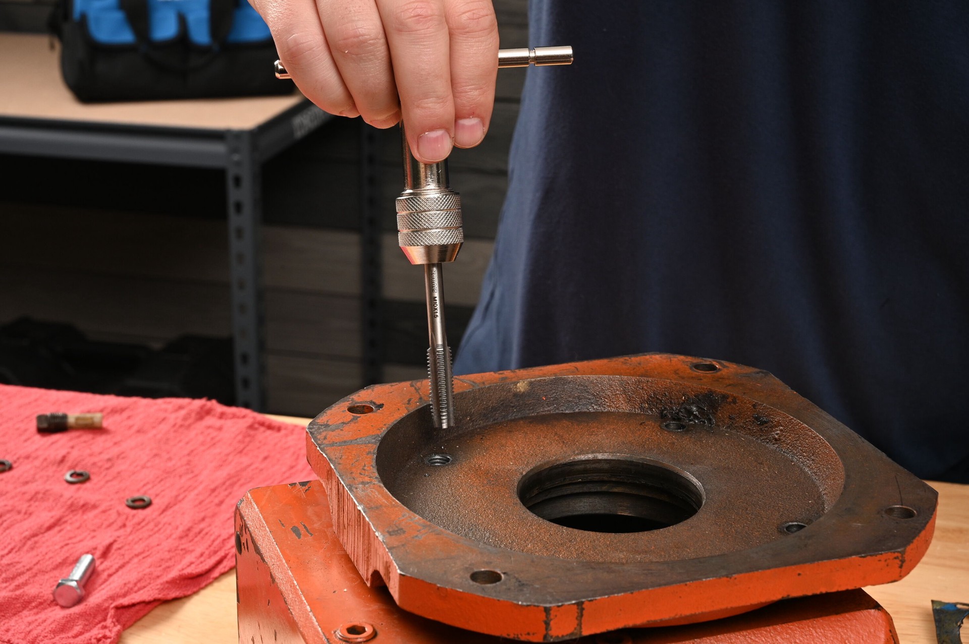 slide 6 of 6, Kobalt 1/4in -1/2in Adjustable Carbon steel T Style Tap Wrench, 1 ct