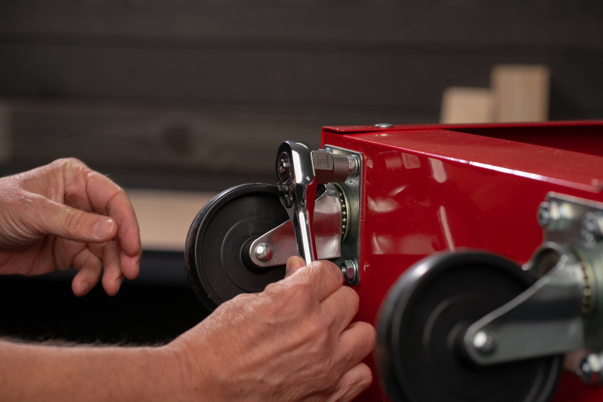 slide 4 of 5, Kobalt 5 -Pack Metric and standard (SAE) Assorted drive Bolt Extractor Set, 1 ct