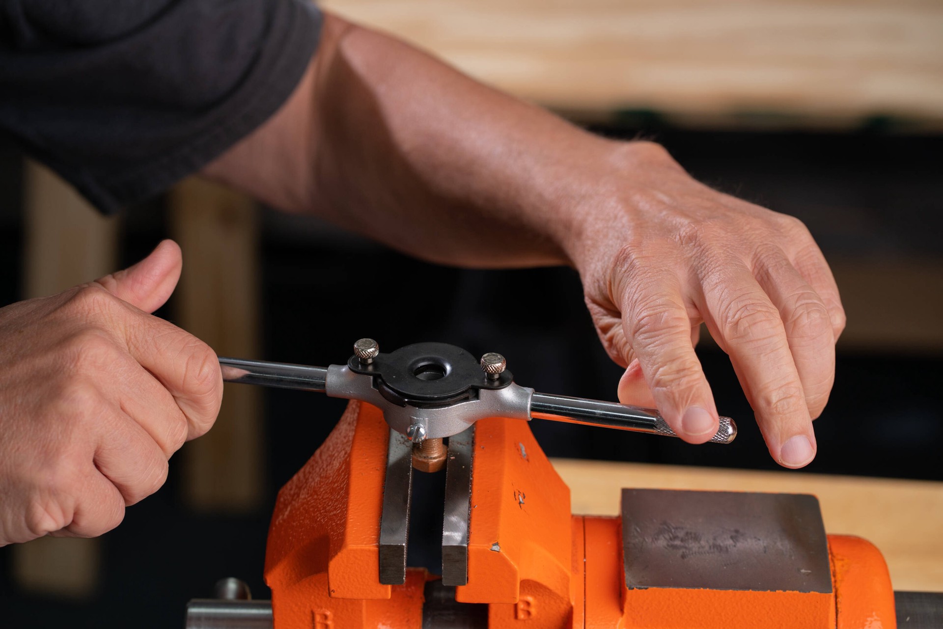 slide 5 of 6, Kobalt 14 -Piece Standard (SAE) Tap and Die Set, 1 ct