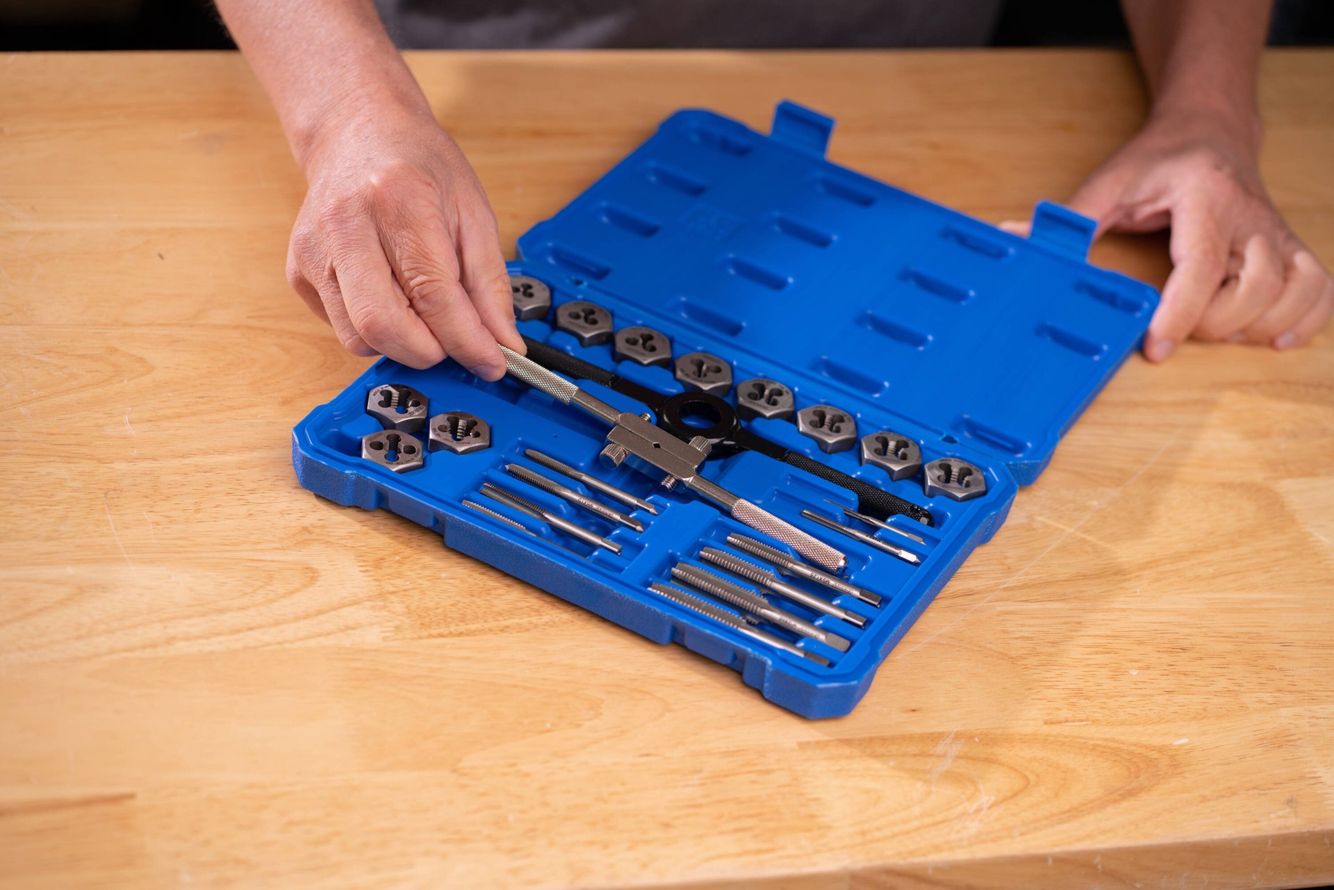 slide 3 of 6, Kobalt 24 -Piece Metric Tap and Die Set, 1 ct