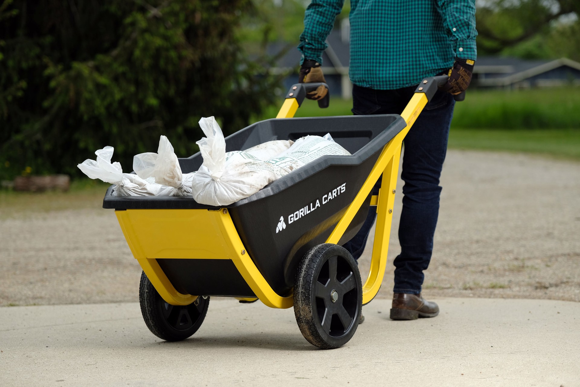 slide 5 of 6, Gorilla Carts Evolution Yard Cart 7-cu ft Poly Yard Cart, 1 ct