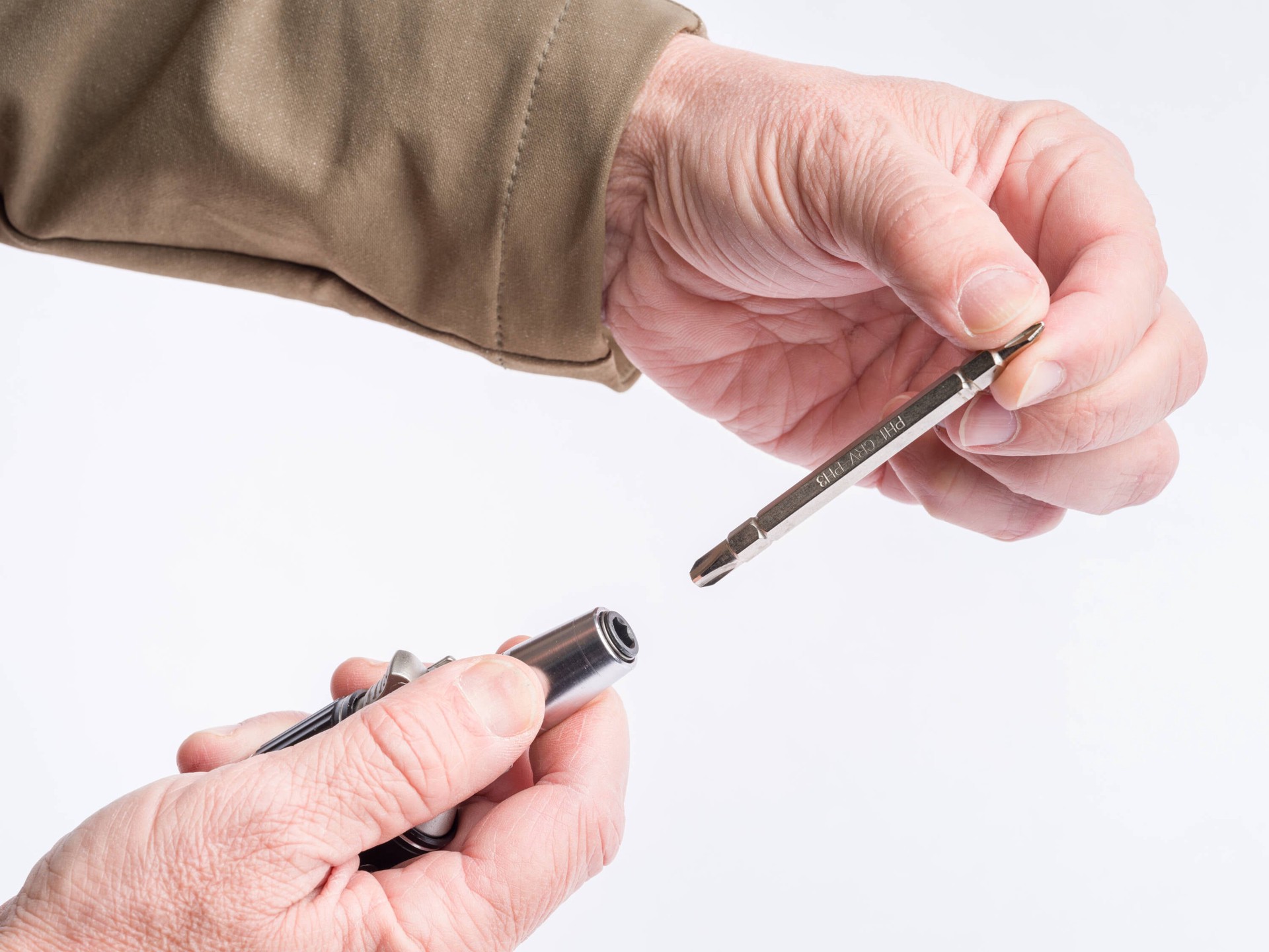 slide 5 of 6, Kobalt 12-in-1 Double Drive 7 -Piece 3-1/2-in Ratcheting Multi-Bit Combination Tip Screwdriver Set, 1 ct