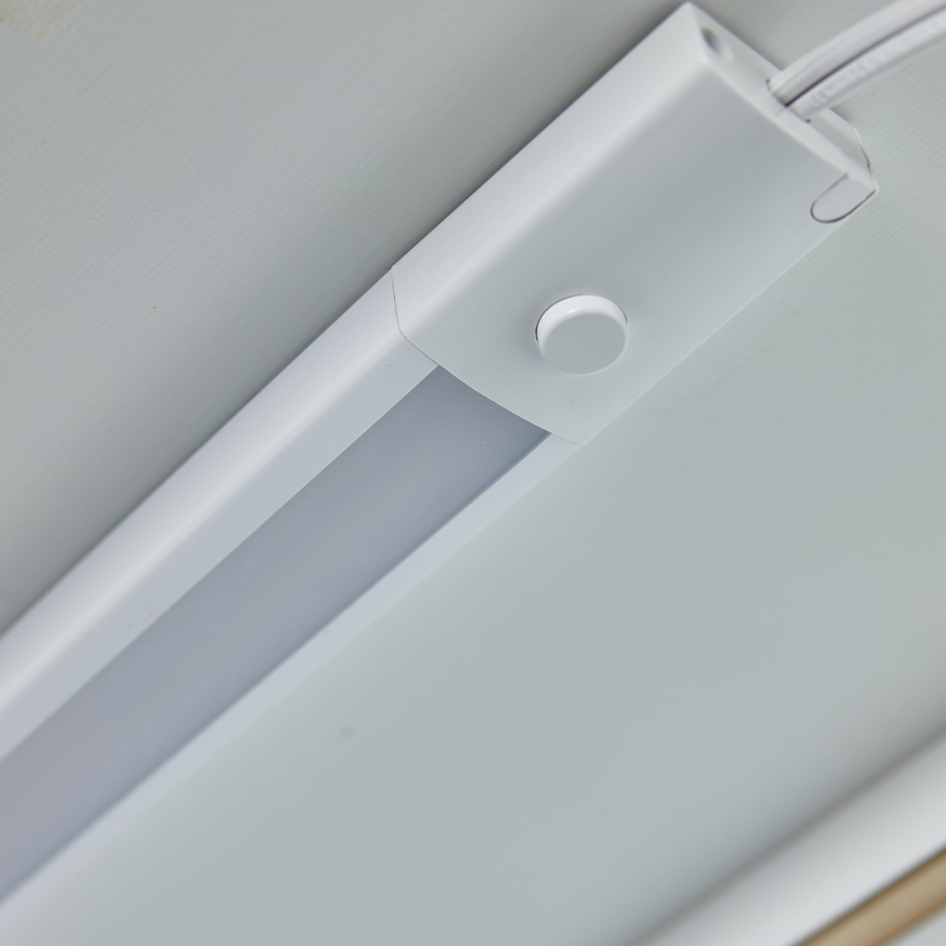 slide 2 of 6, Utilitech Slim Design 12-in Plug-in LED Under Cabinet Light Bar, 1 ct