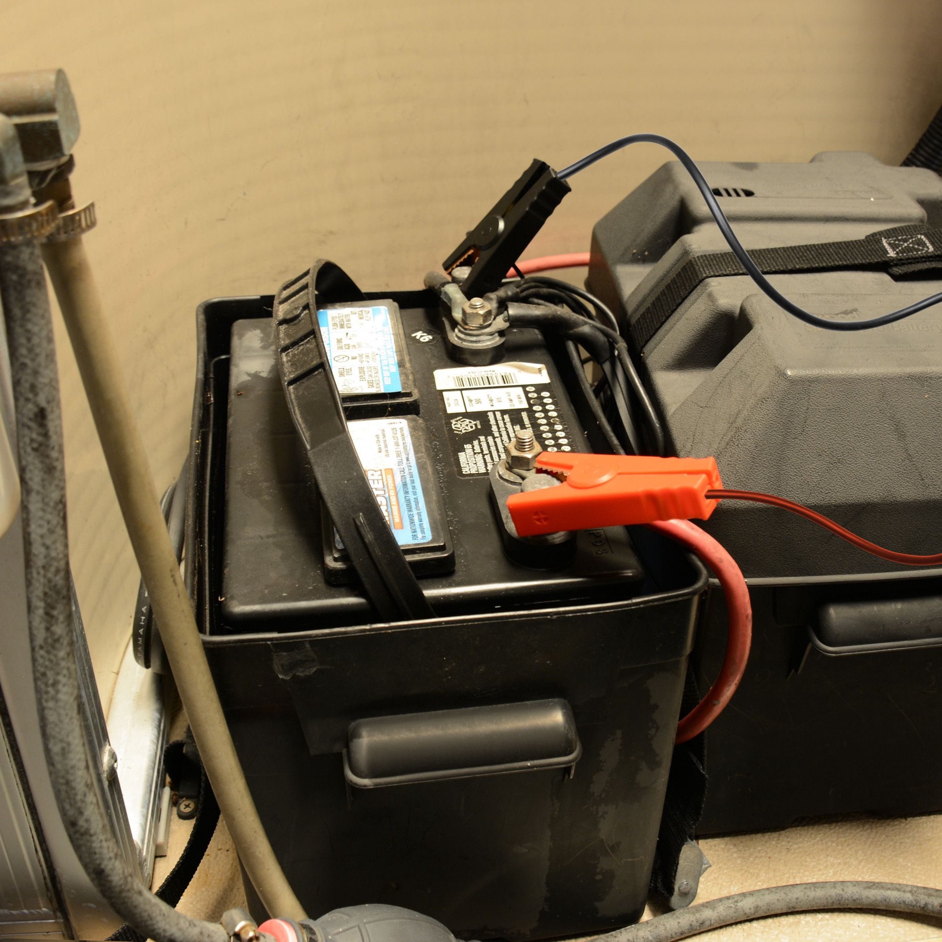 slide 3 of 3, T-H Marine Alligator Clips Silver, red black (, 1 ct