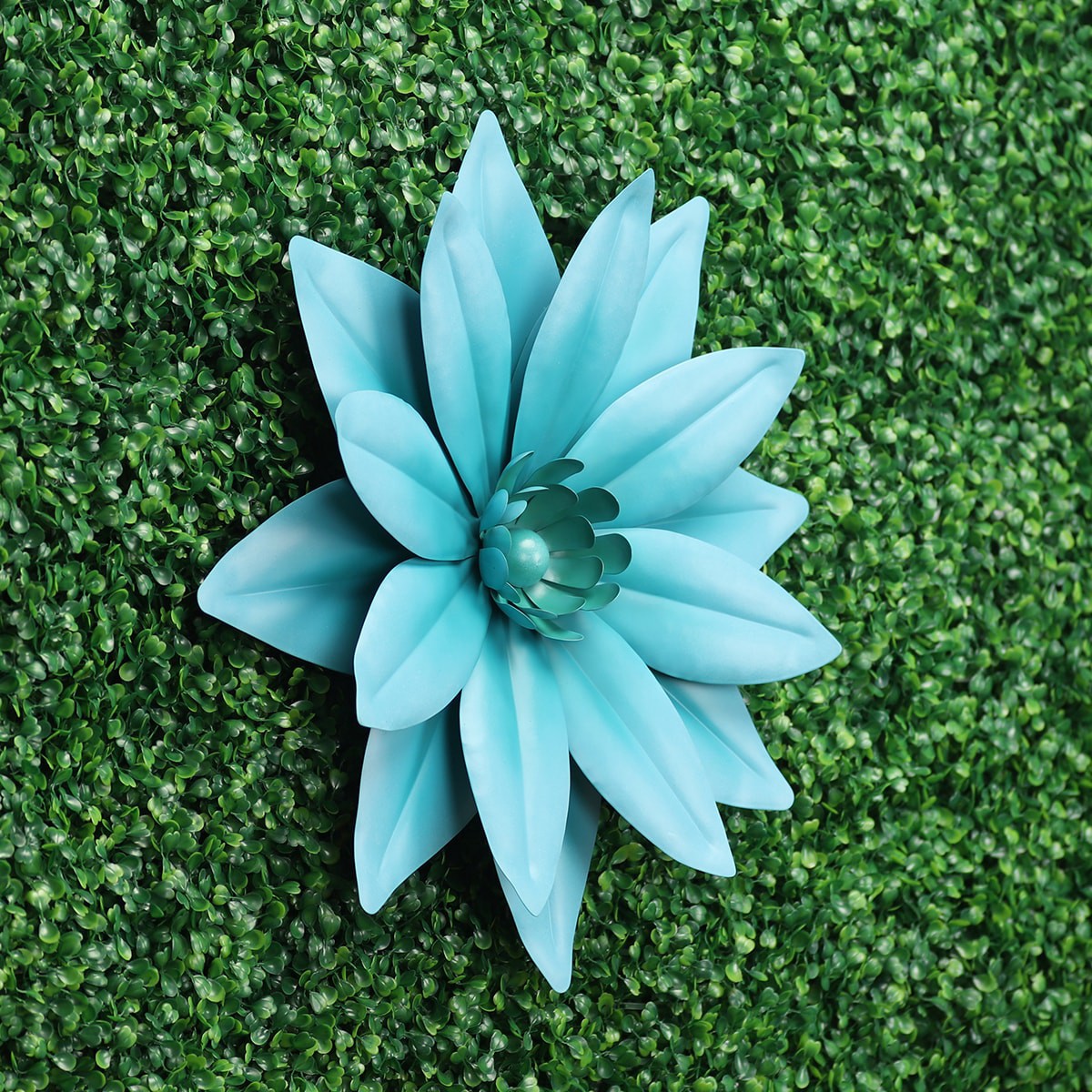 slide 4 of 6, Style Selections Flower Flower Blue 17.75-in H x 17.75-in W Garden Metal Hand-Painted 3D art, 1 ct