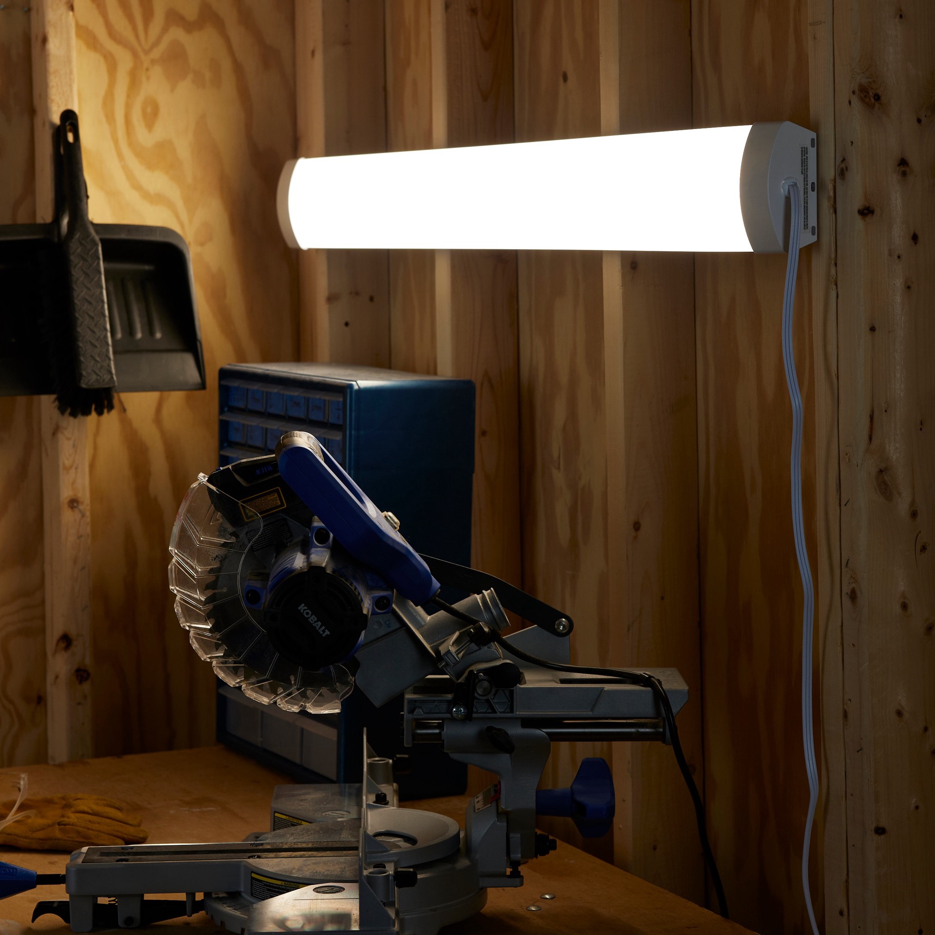 slide 6 of 6, BELL + HOWELL 1-ft 1500 Lumens Black LED Task Garage Shop Light, 1 ct