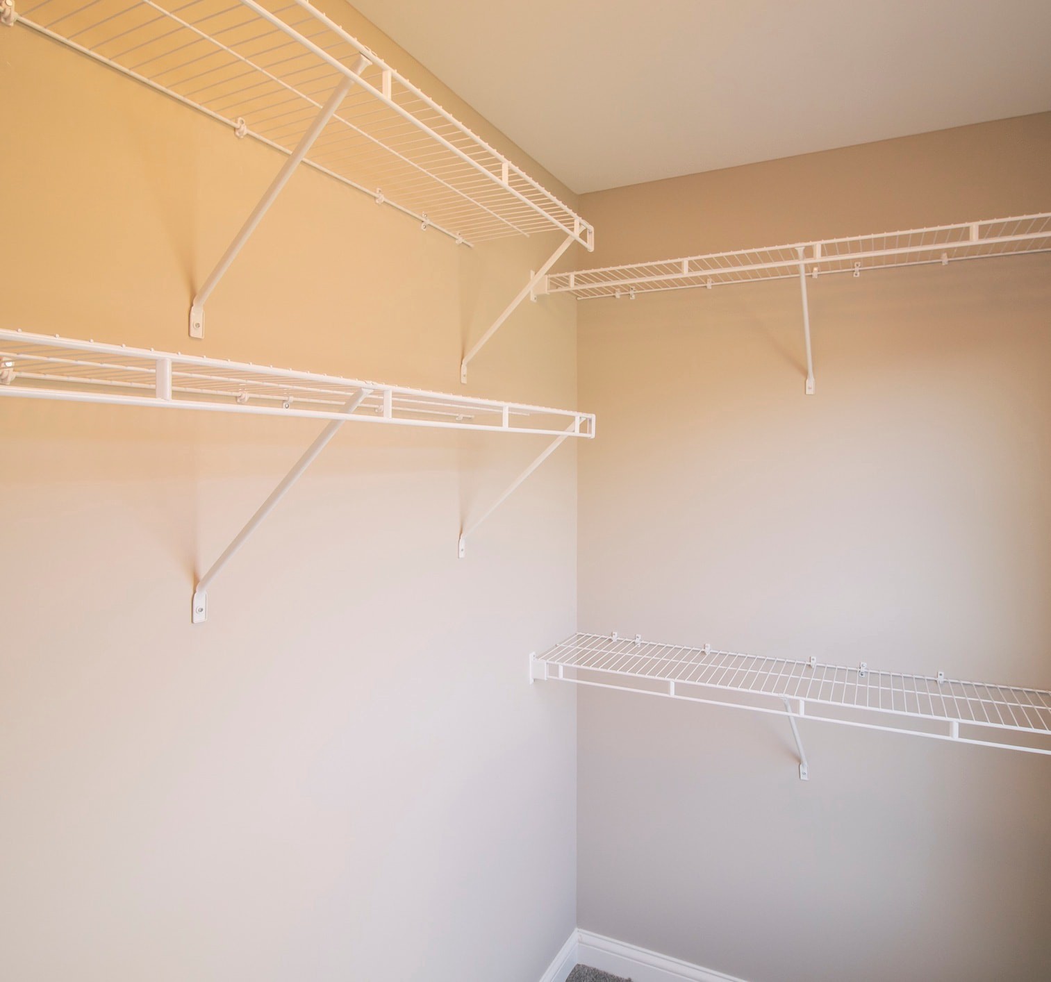 slide 5 of 6, Project Source TrackSmart 2-Pack White Steel Wire Closet Hardware Bracket, 1 ct