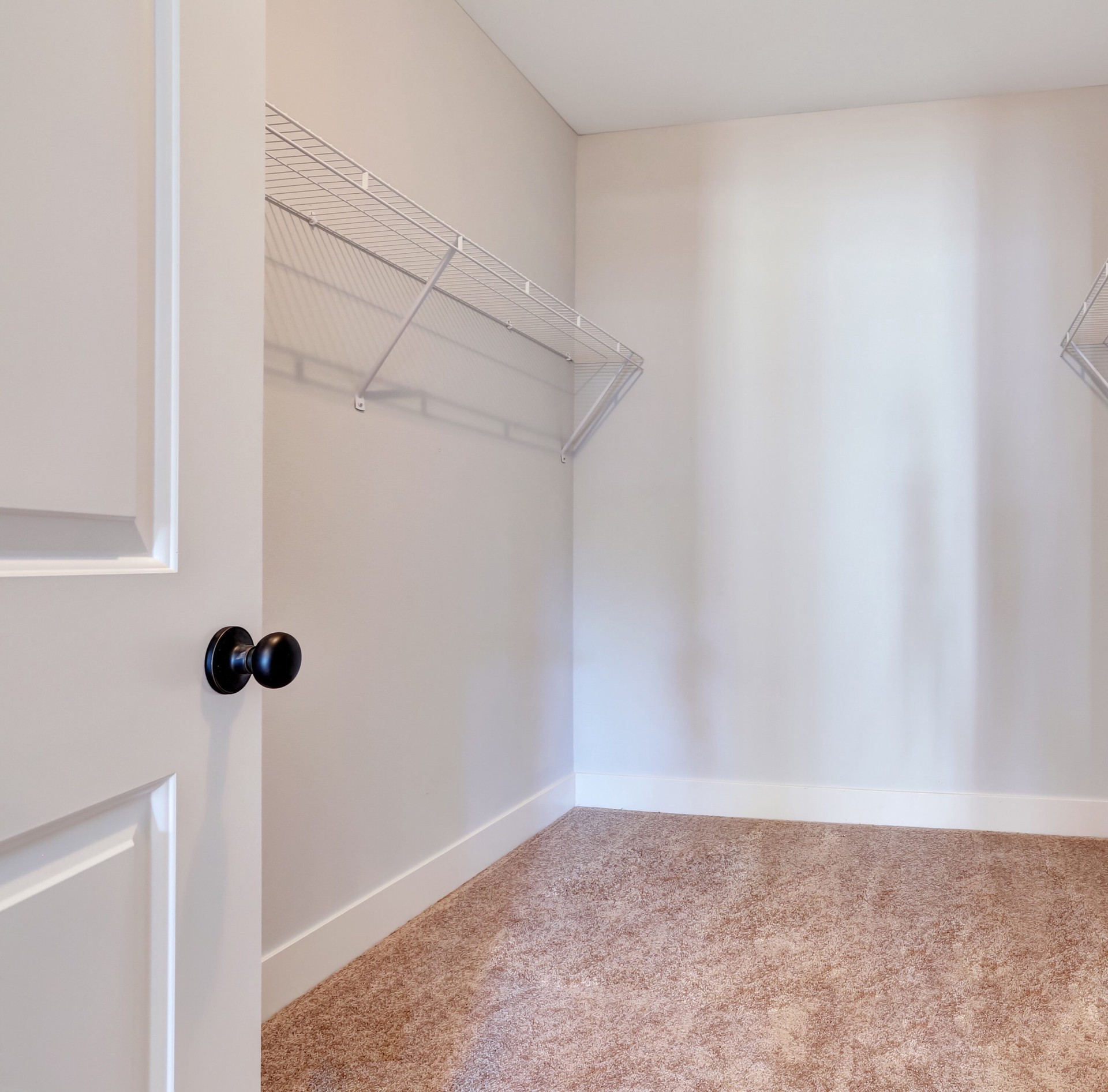 slide 6 of 6, Project Source TrackSmart 2-Pack White Steel Wire Closet Hardware Bracket, 1 ct