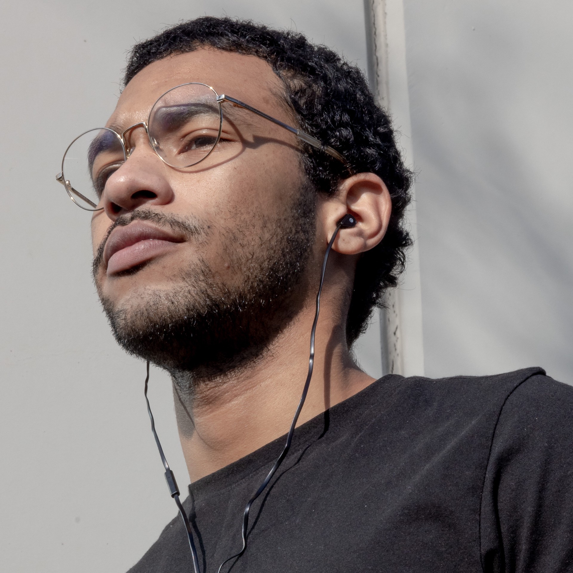 slide 5 of 5, Utilitech Earbud Headphones, 1 ct