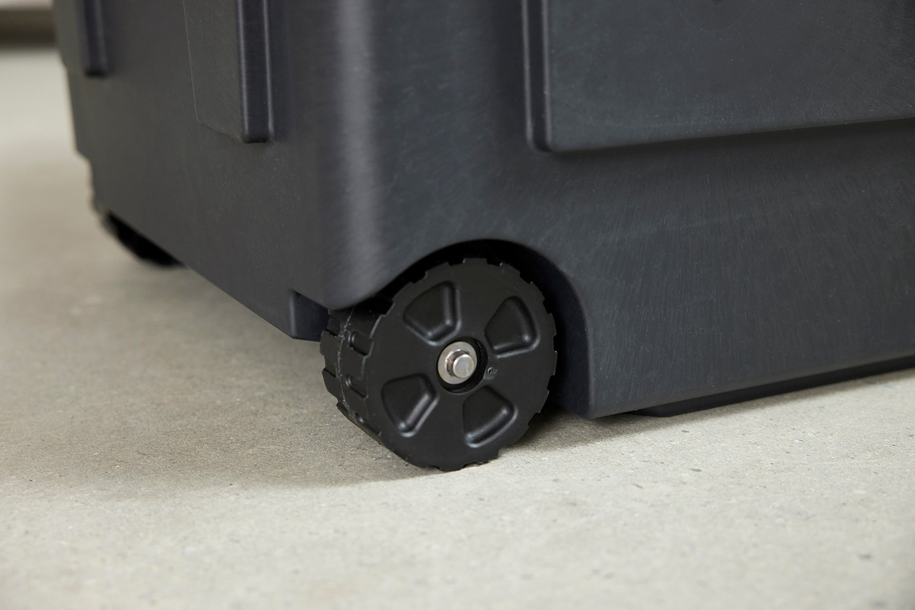 slide 4 of 6, Project Source Commander X-large 75 -Gallons ( 300 -Quarts ) Black and Yellow Heavy Duty Rolling Stackable Tote with Standard Snap Lid, 1 ct