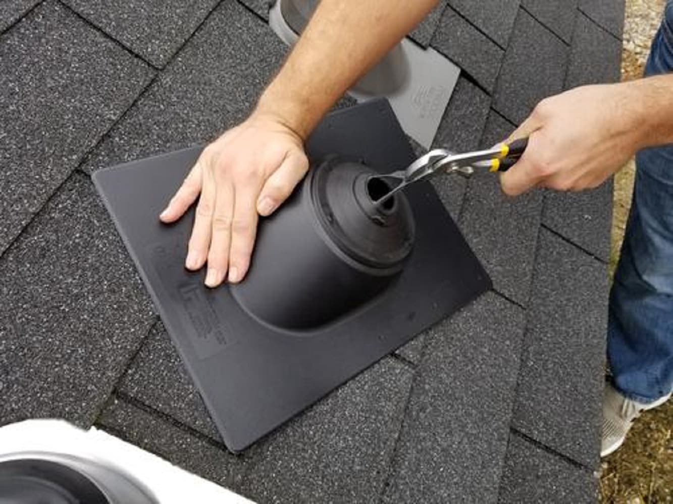 slide 6 of 6, IPS Roofing Products 4IN1 1-1/4-in to 4-in x 16-in PVC Vent and Pipe Flashing, 1 ct