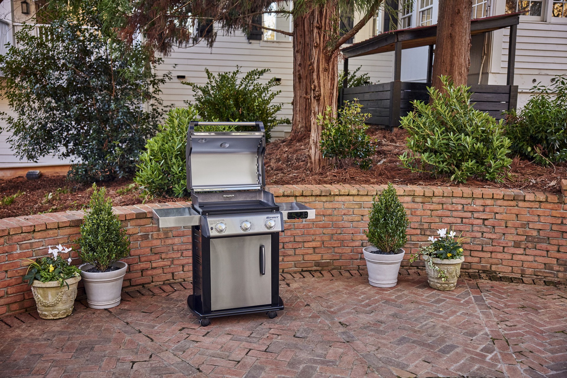 slide 6 of 6, Weber Spirit 400 Series Searwood Pellet Grill Rust Resistant Carbon steel Non-Stick Griddle, 1 ct