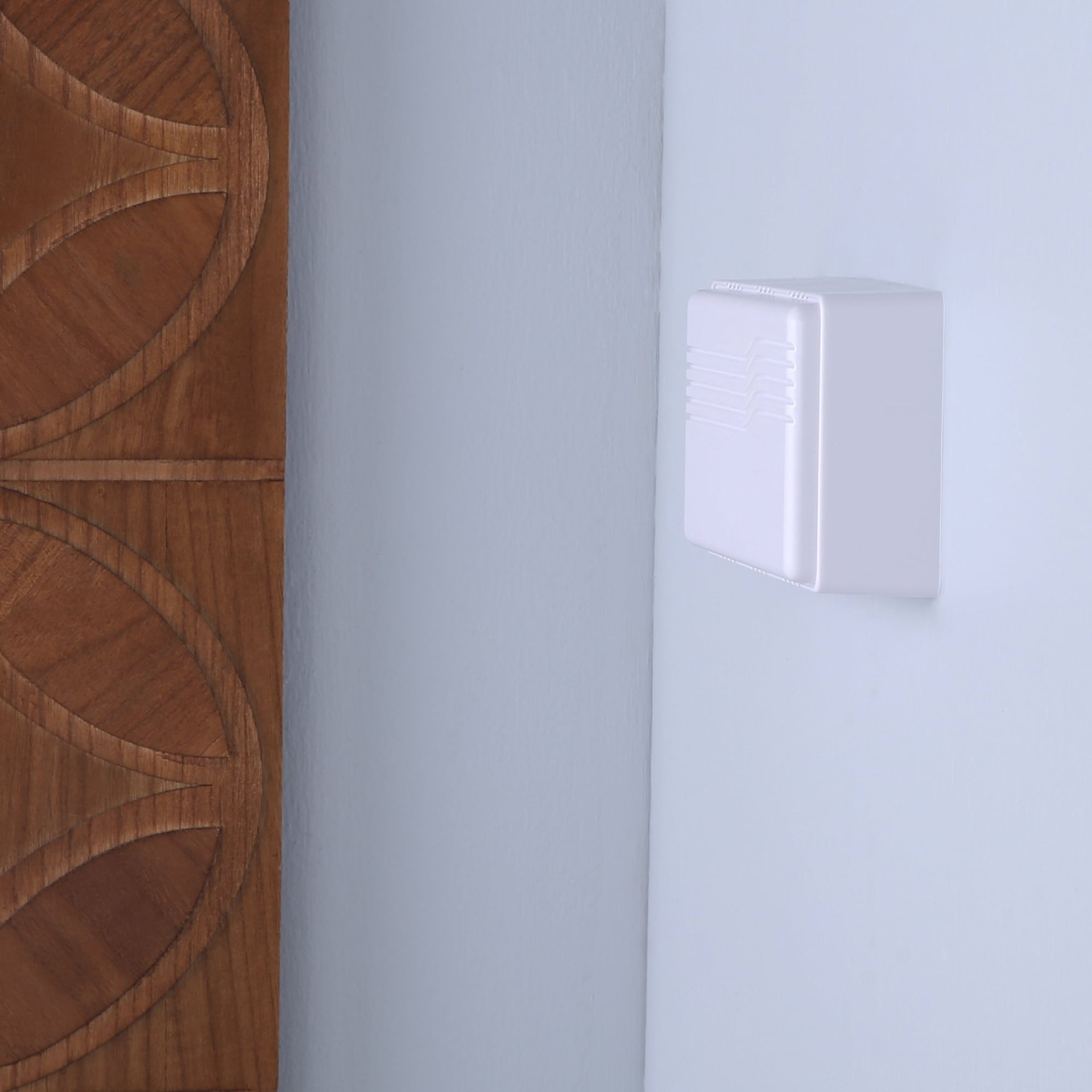 slide 6 of 6, Utilitech White Wired Doorbell Chime, 1 ct