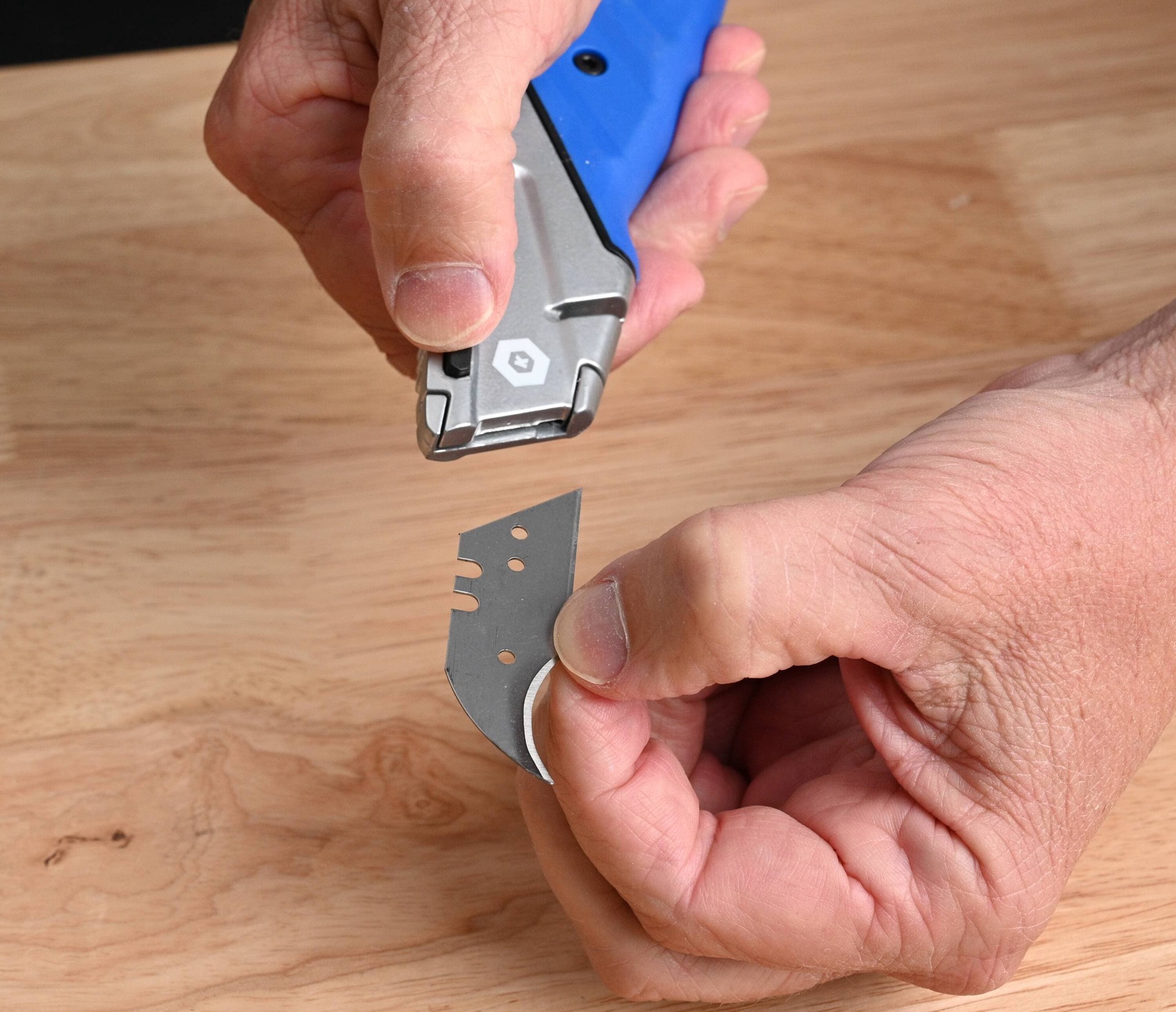 slide 5 of 6, Kobalt 5.5mm Carbon steel Hook Utility Razor Blade ( 5 -Pack ), 1 ct