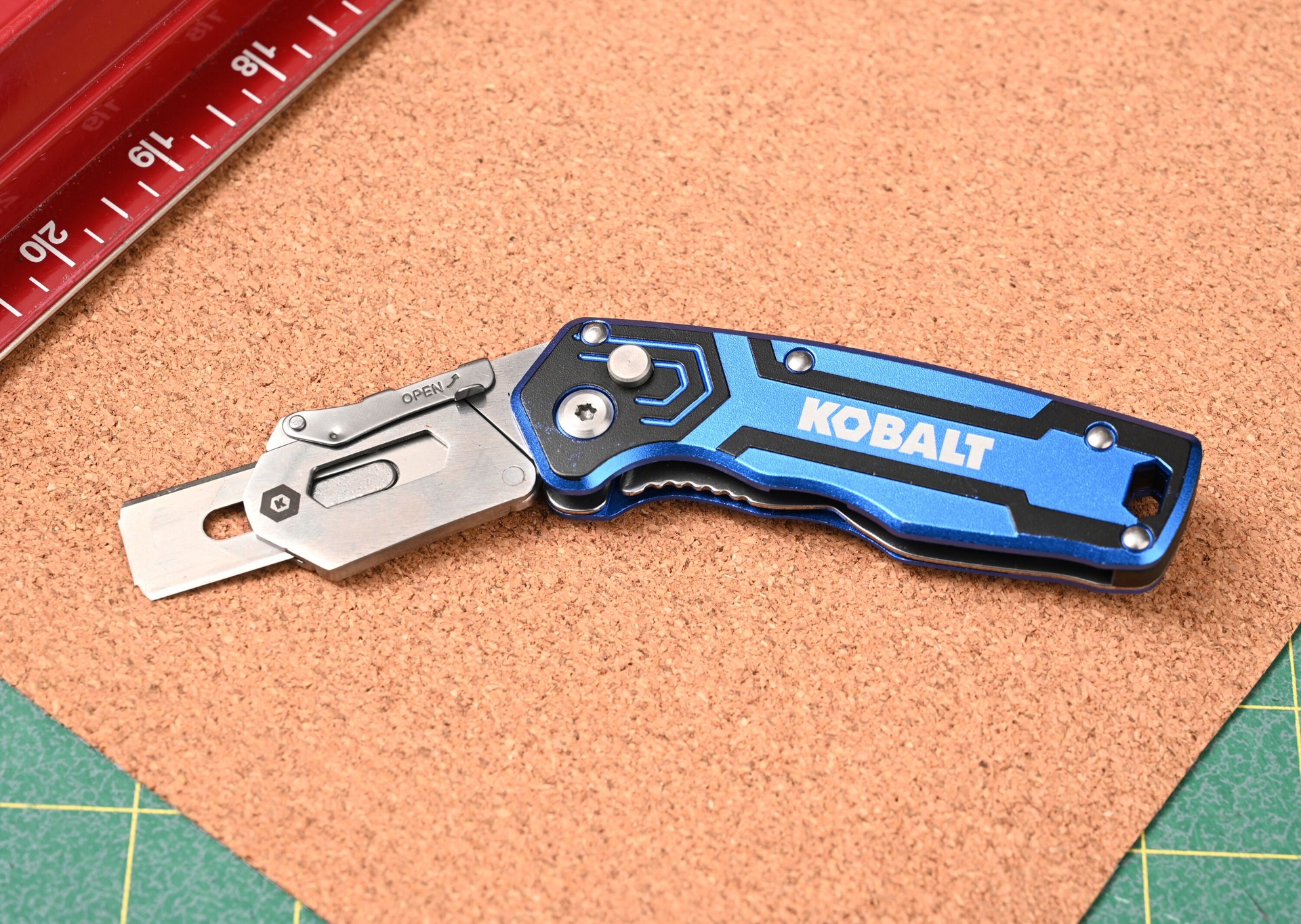 slide 3 of 6, Kobalt Carpet 3/4-in 11 -Blade Folding Utility Knife with On Tool Blade Storage, 1 ct