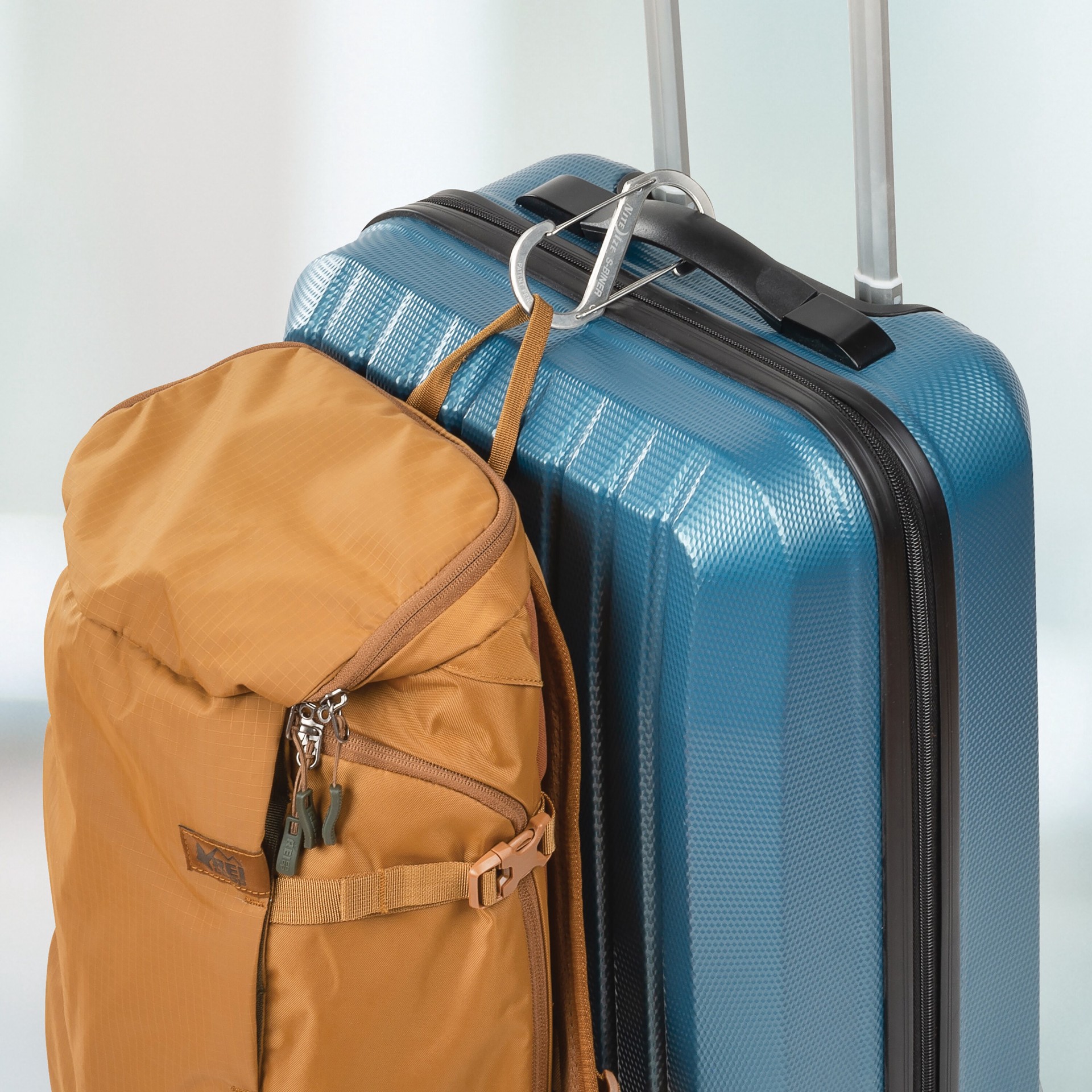 slide 5 of 6, Nite Ize 3 -Pack 4.41-in Double Wire Carabiner, 1 ct