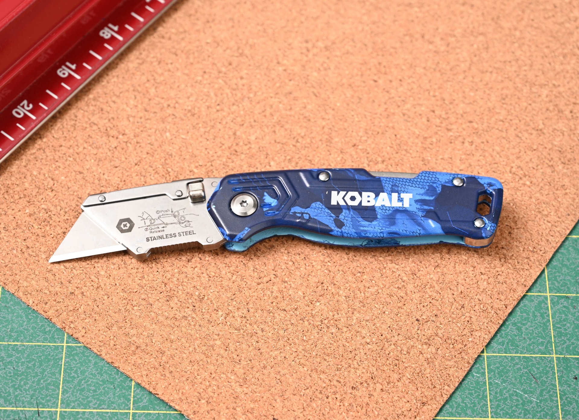 slide 4 of 6, Kobalt Camo Lockback 3/4-in 50 -Blade Folding Utility Knife, 1 ct