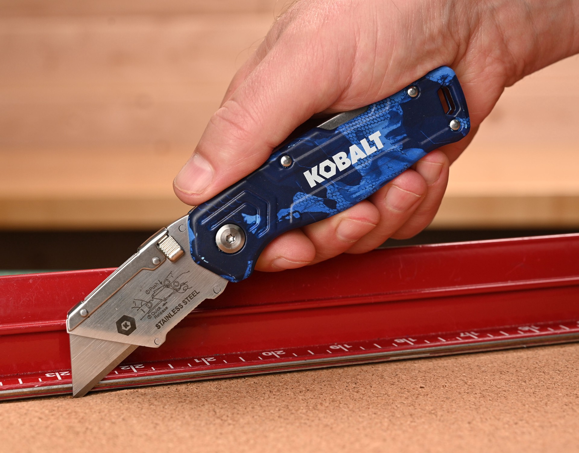 slide 5 of 6, Kobalt Camo Lockback 3/4-in 50 -Blade Folding Utility Knife, 1 ct