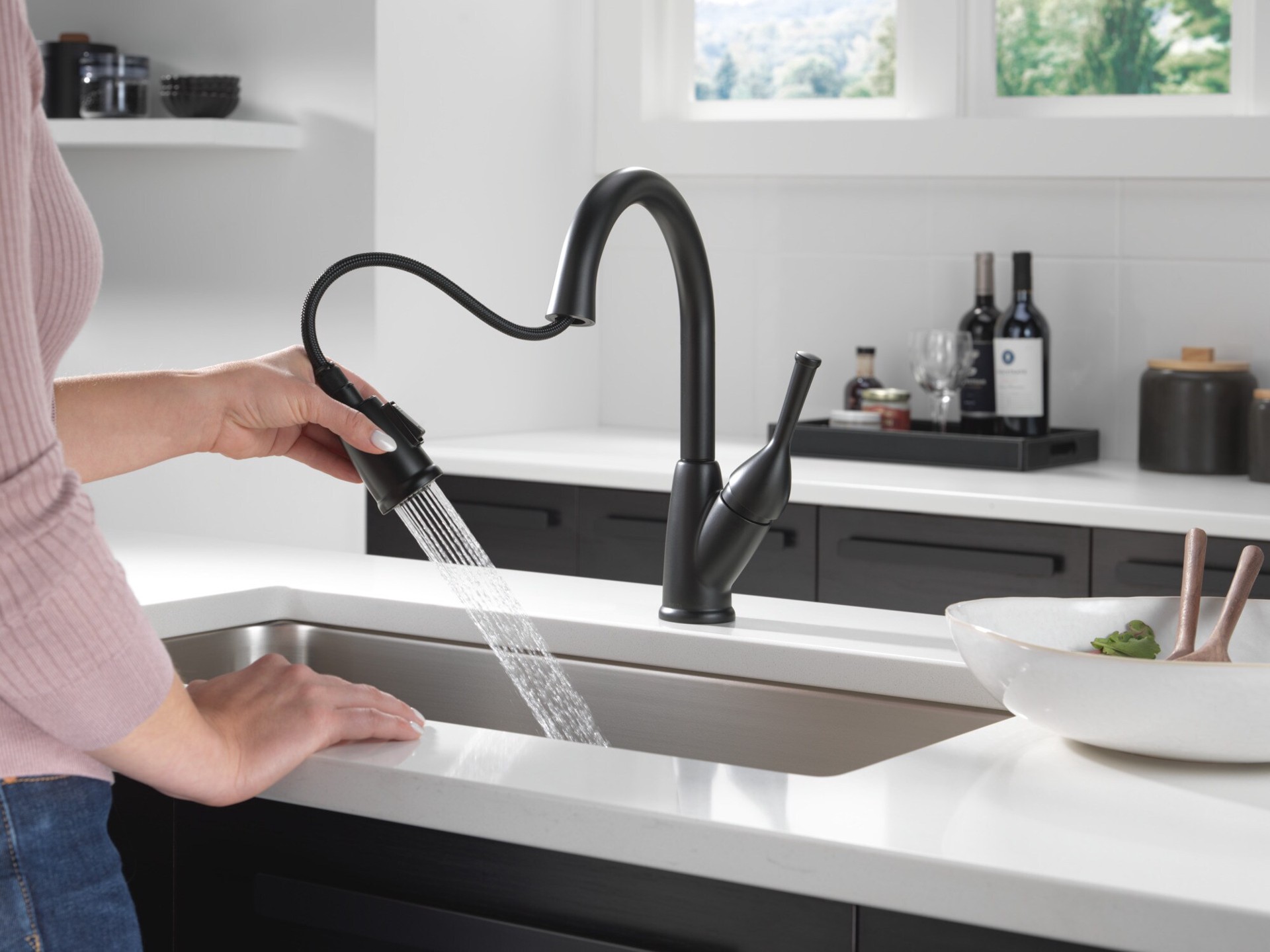 slide 2 of 6, Delta Classic Matte Black Single Handle Deck-mount Pull-down Kitchen Faucet with Sprayer (Includes Deck Plate), 1 ct