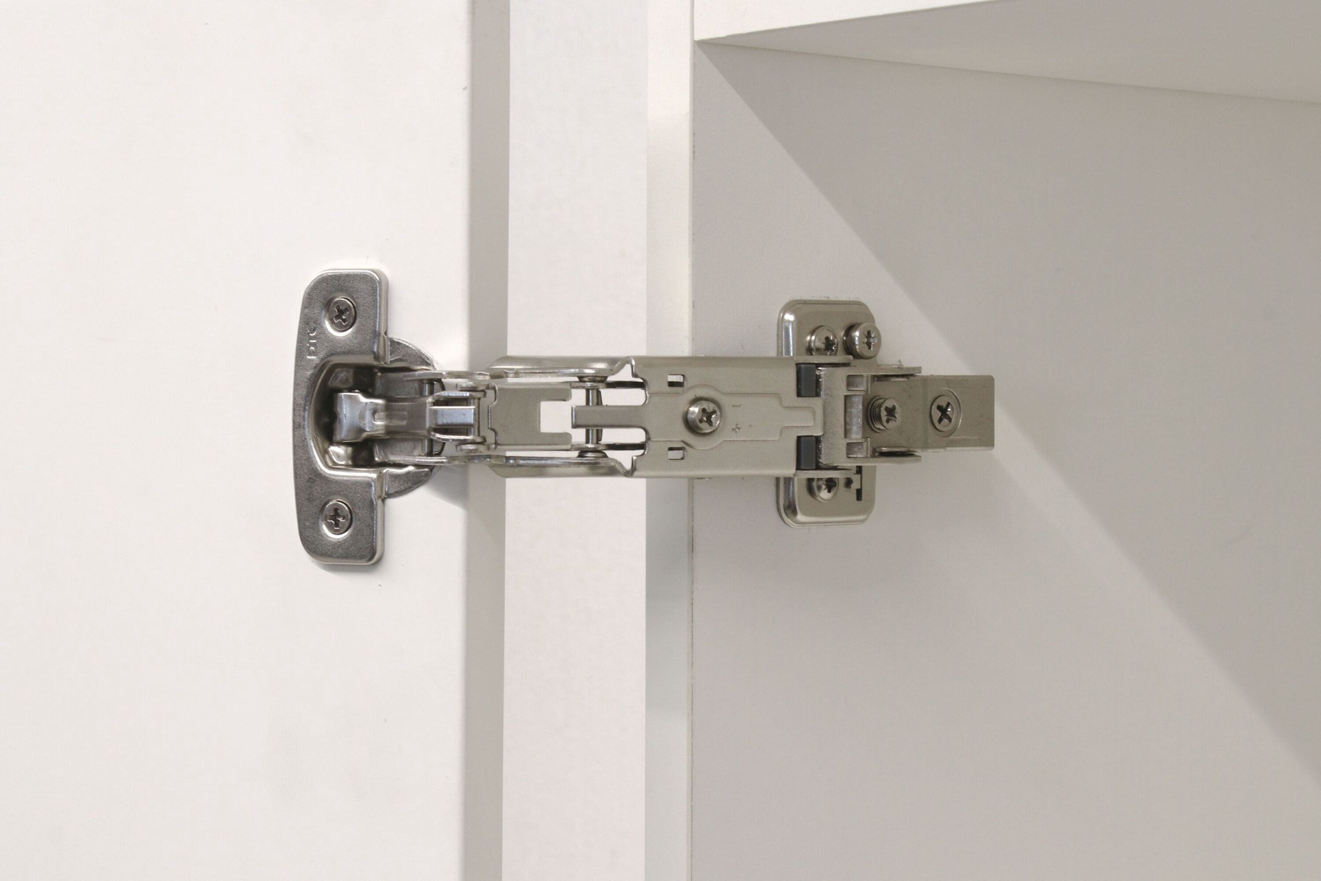 slide 3 of 6, RELIABILT 160-Degree Full Overlay Concealed Soft-Close Nickel plated Cabinet Hinge, 1 Pair(s) 2 -Pieces, 1 ct