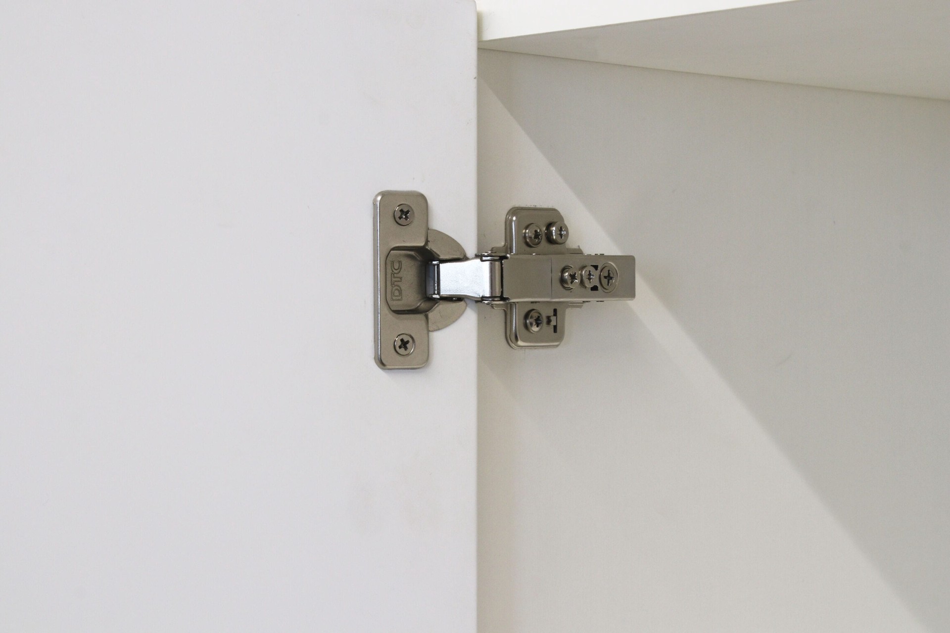 slide 3 of 6, RELIABILT 110-Degree Half Overlay Concealed Soft-Close Nickel plated Cabinet Hinge, 4 Pair(s) 8 -Pieces, 1 ct