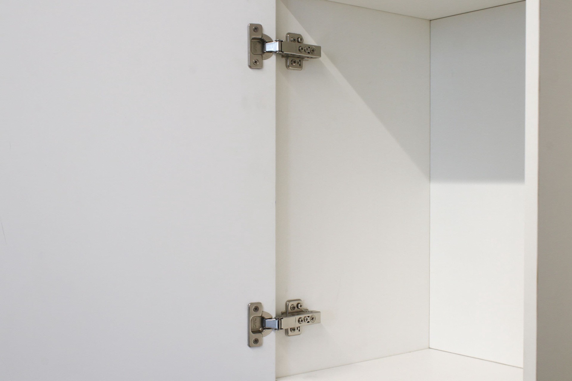 slide 4 of 6, RELIABILT 110-Degree Half Overlay Concealed Soft-Close Nickel plated Cabinet Hinge, 4 Pair(s) 8 -Pieces, 1 ct