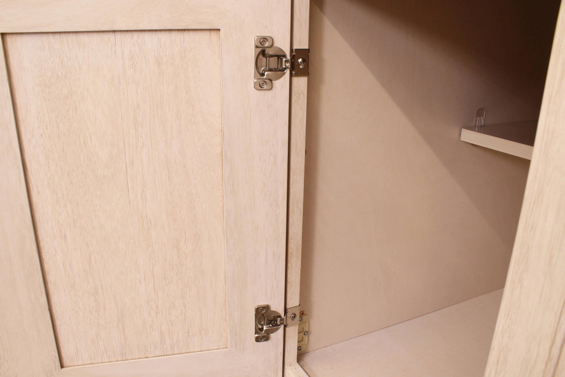 slide 4 of 6, RELIABILT 105-Degree 1/2-in Overlay Concealed Self-Closing Nickel plated Cabinet Hinge, 4 Pair(s) 8 -Pieces, 1 ct