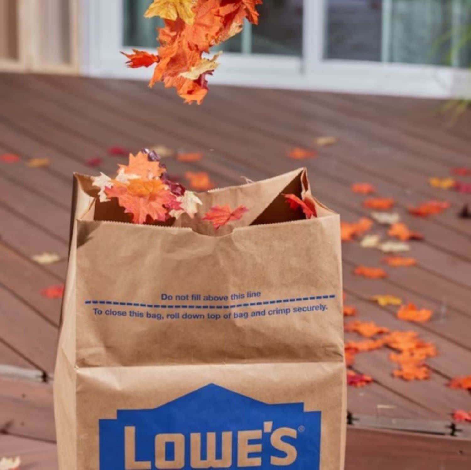 slide 5 of 6, Lowe's 30-Gallon Scent free Brown/Tan Outdoor Paper Lawn and leaf Trash Bag 5 -Count, 1 ct