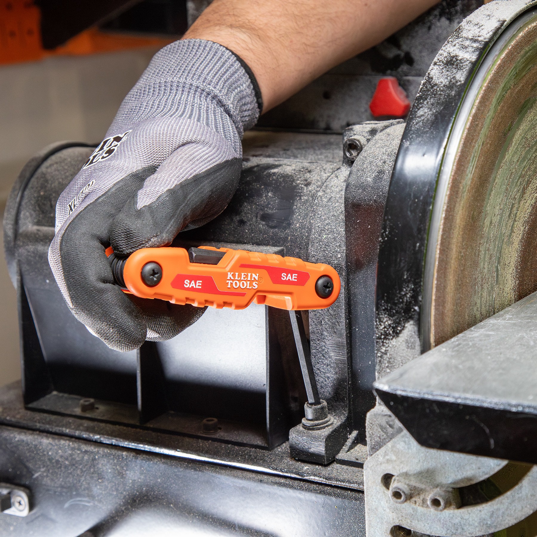 slide 6 of 6, Klein Tools Compact Folding Hex Key Kit, SAE and Metric, 1 ct