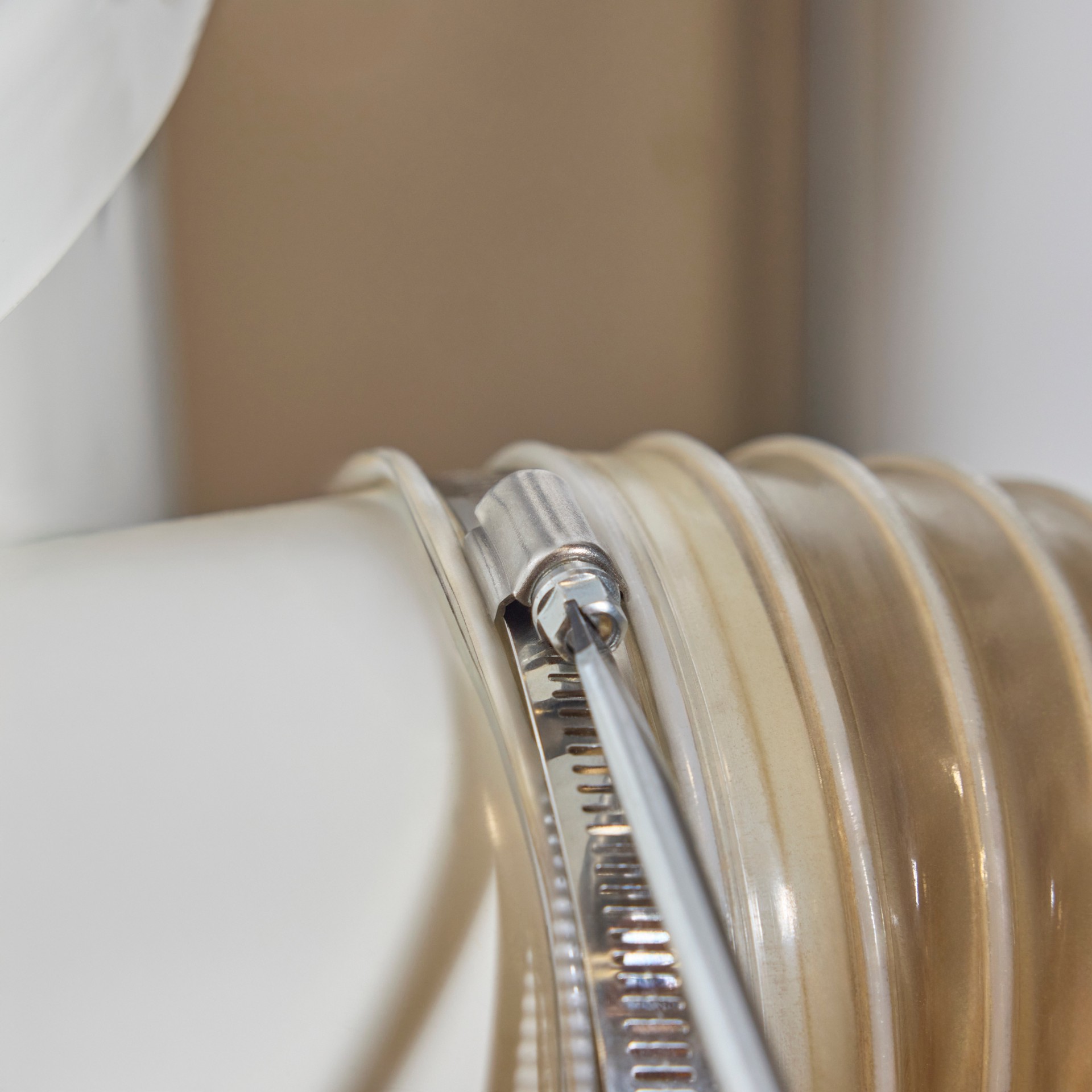 slide 5 of 6, RELIABILT 4-in to 6-1/2-in dia Stainless steel Standard pipe clamp, 1 ct