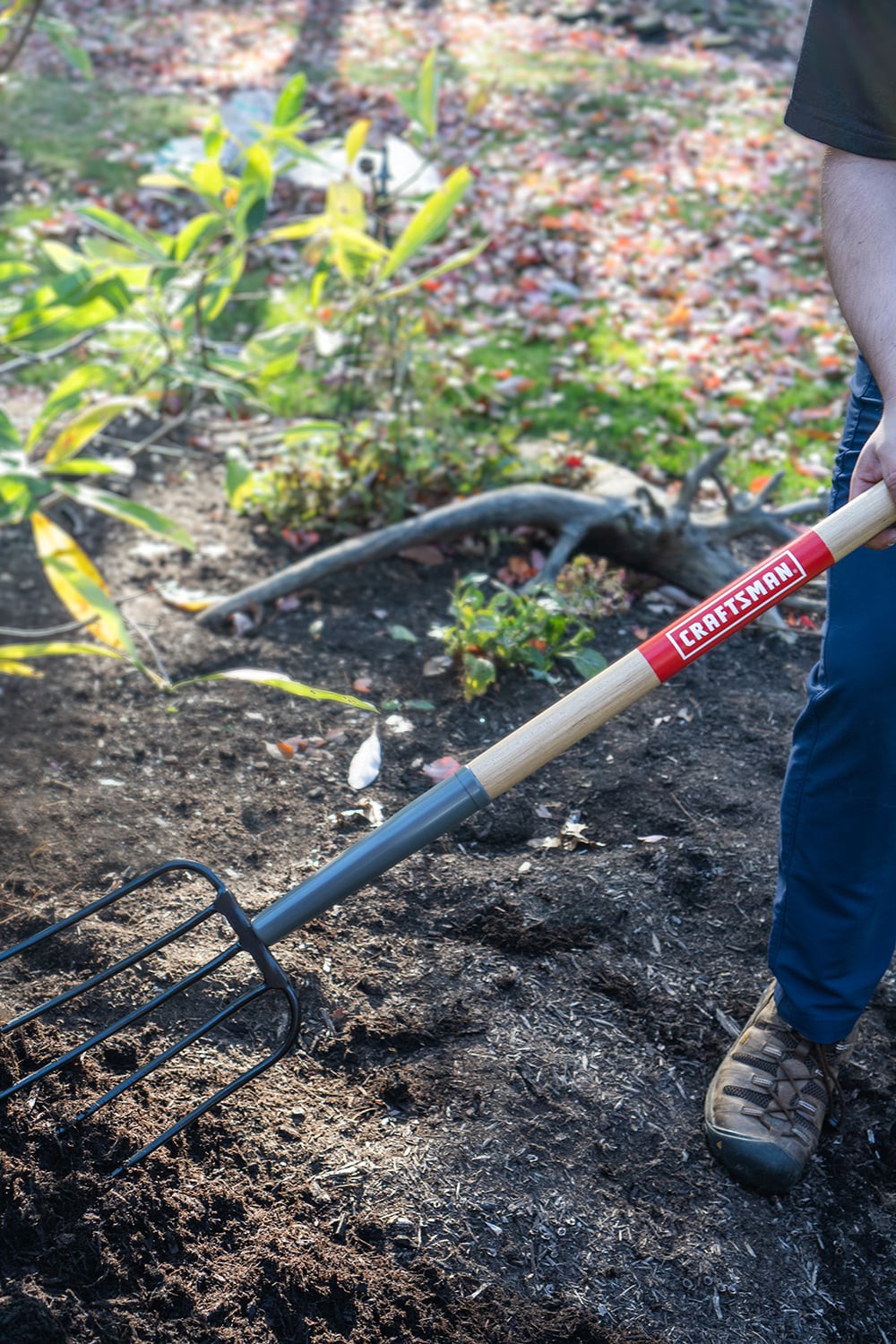 slide 4 of 6, CRAFTSMAN 48.118-in L Wood Steel Manure Fork, 1 ct