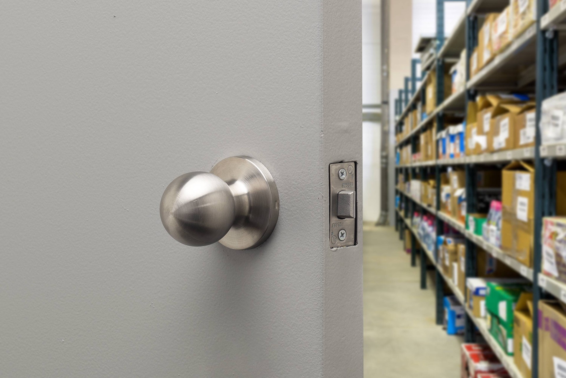 slide 6 of 6, BRINKS COMMERCIAL Satin Chrome Interior Hall/Closet Passage Door Knob, 1 ct