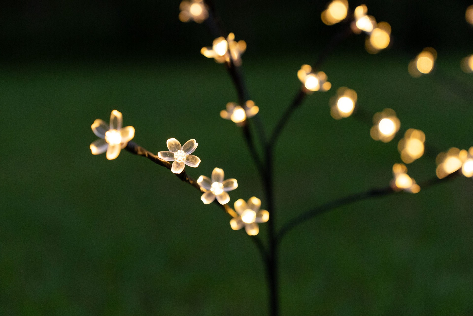 slide 3 of 6, Harbor Breeze Solar ( 3000-K ), 1 ct