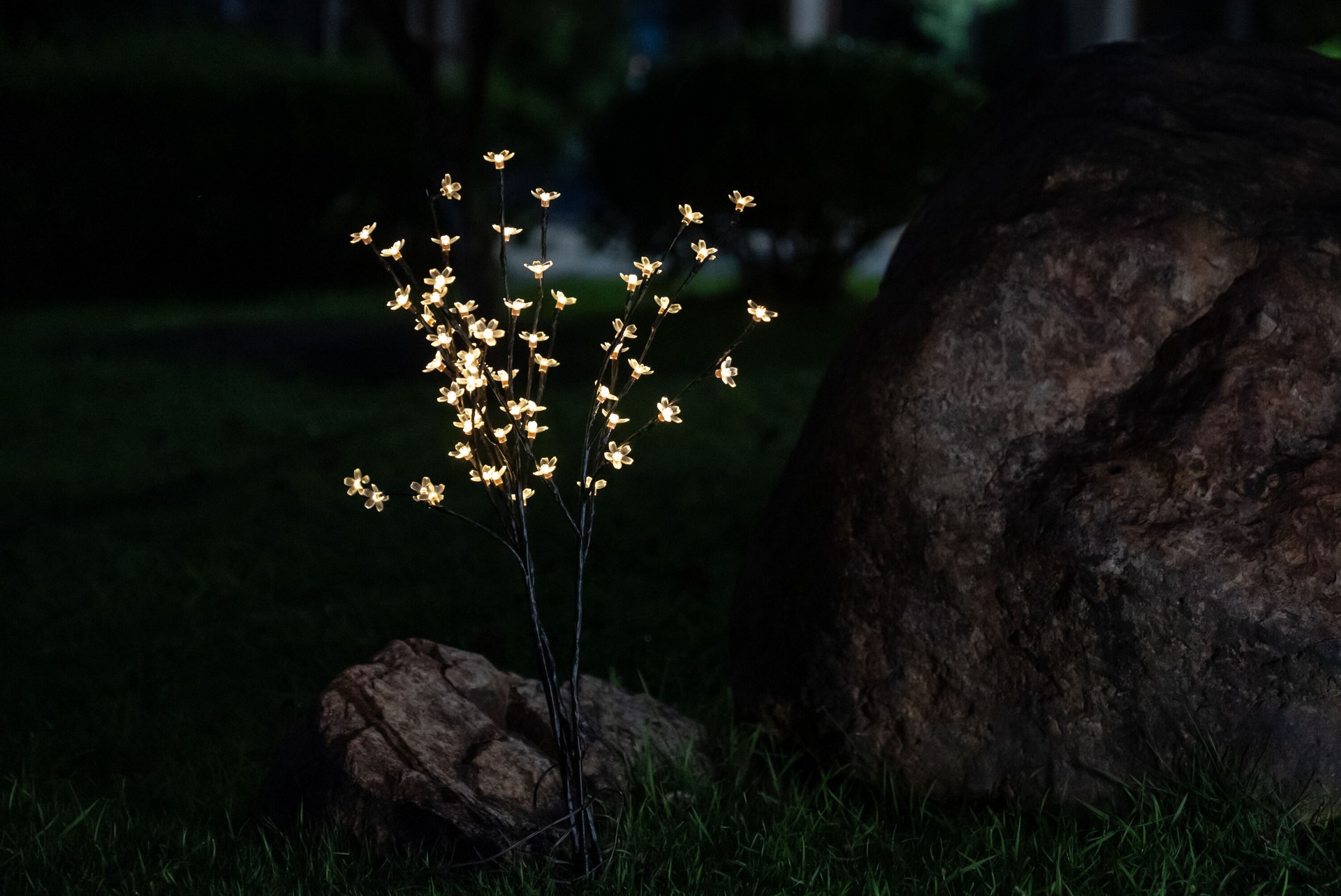 slide 5 of 6, Harbor Breeze Solar ( 3000-K ), 1 ct