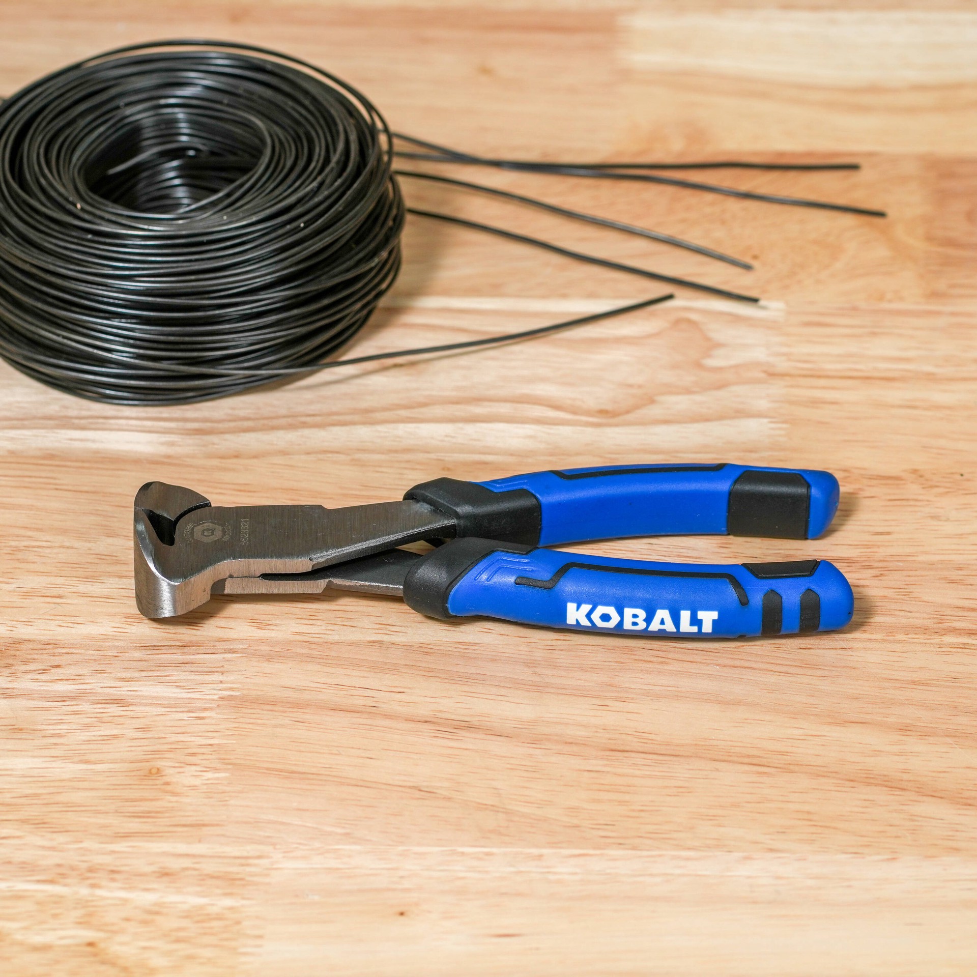 slide 2 of 4, Kobalt 7-in End cutting pliers, 1 ct