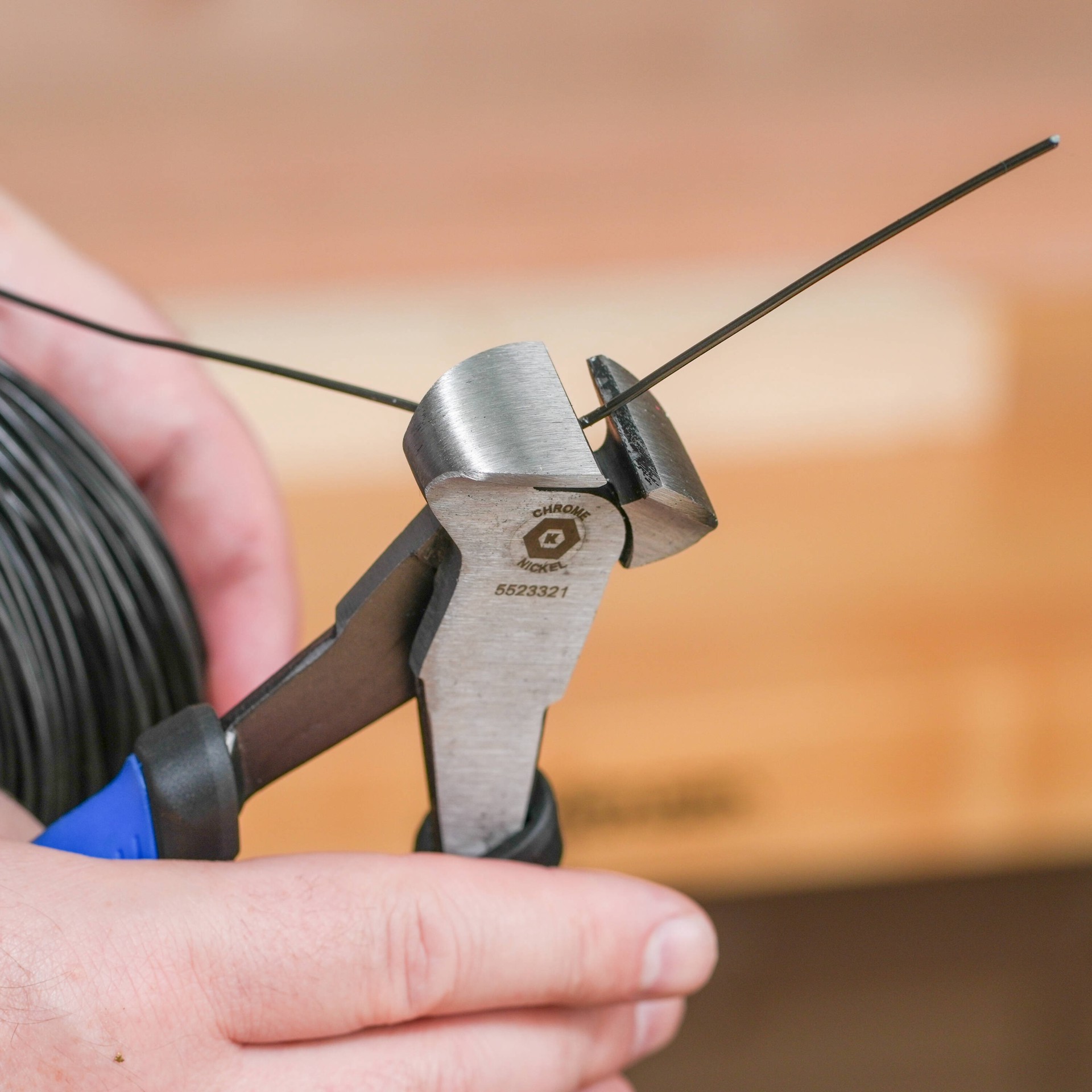 slide 4 of 4, Kobalt 7-in End cutting pliers, 1 ct