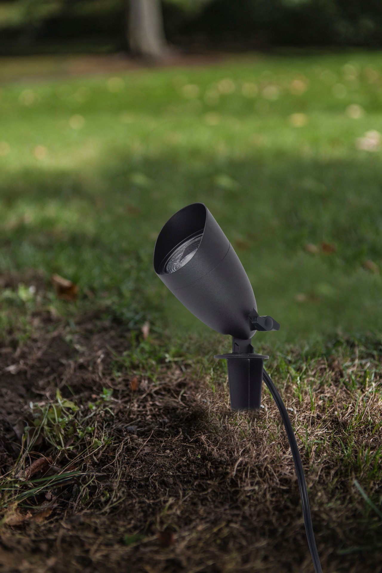 slide 2 of 6, Harbor Breeze Landscape Lighting 420 -Lumens 5 -Watt Black Low voltage Warm White LED Spot light kit, 1 ct