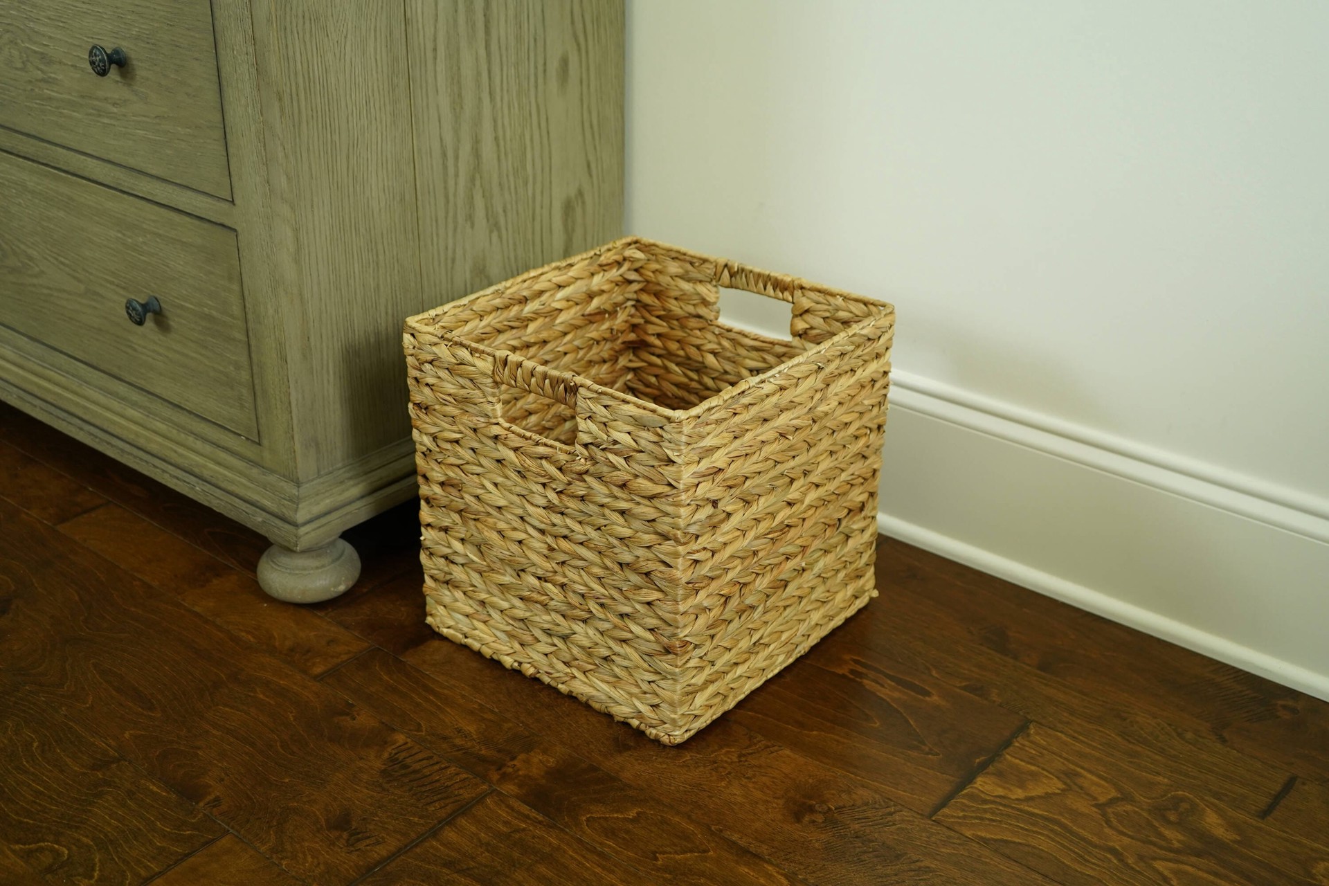 slide 4 of 6, allen + roth Large Natural Water hyacinth Decorative Basket, 1 ct