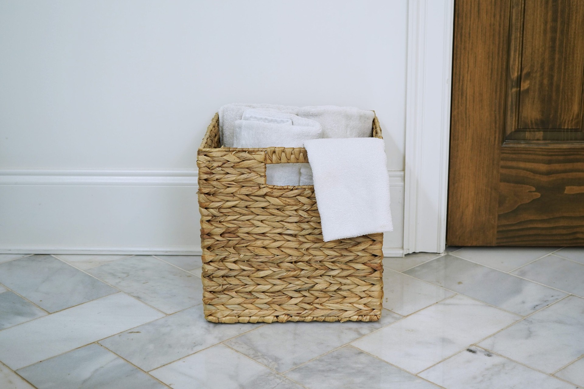 slide 5 of 6, allen + roth Large Natural Water hyacinth Decorative Basket, 1 ct