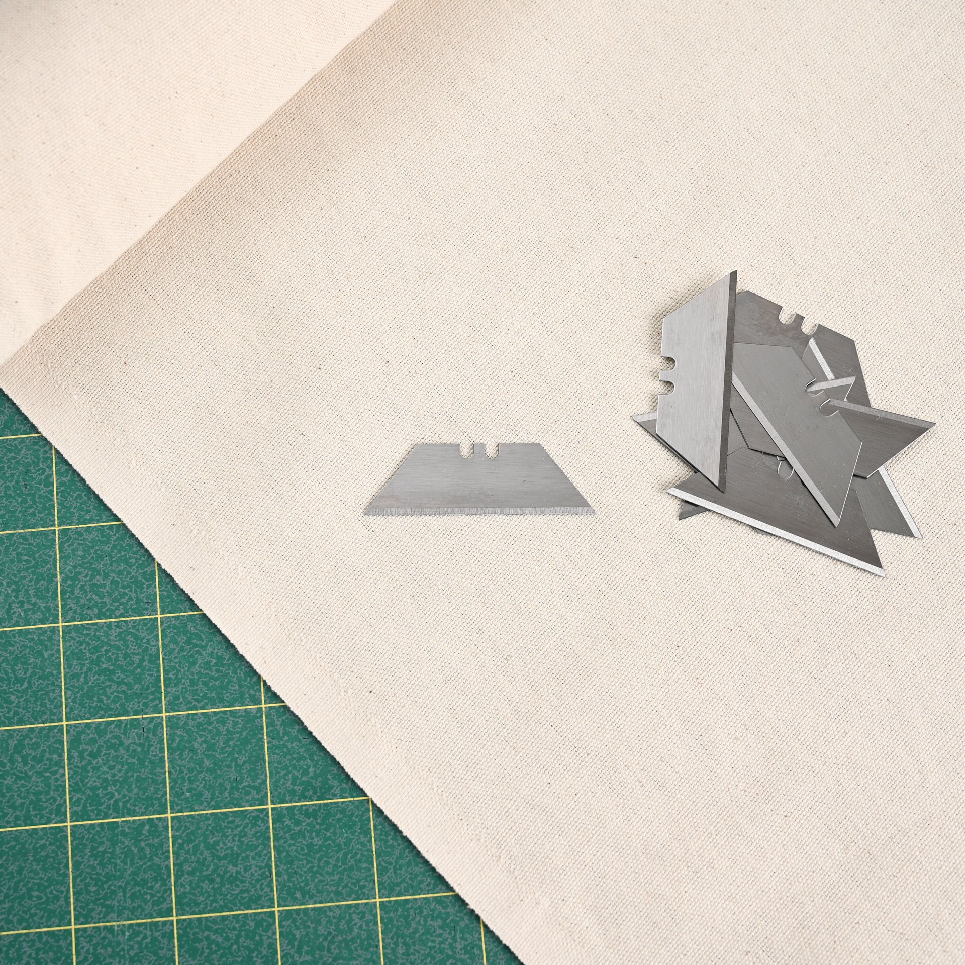 slide 4 of 5, Project Source 18mm Carbon steel Utility Razor Blade ( 10 -Pack ), 1 ct