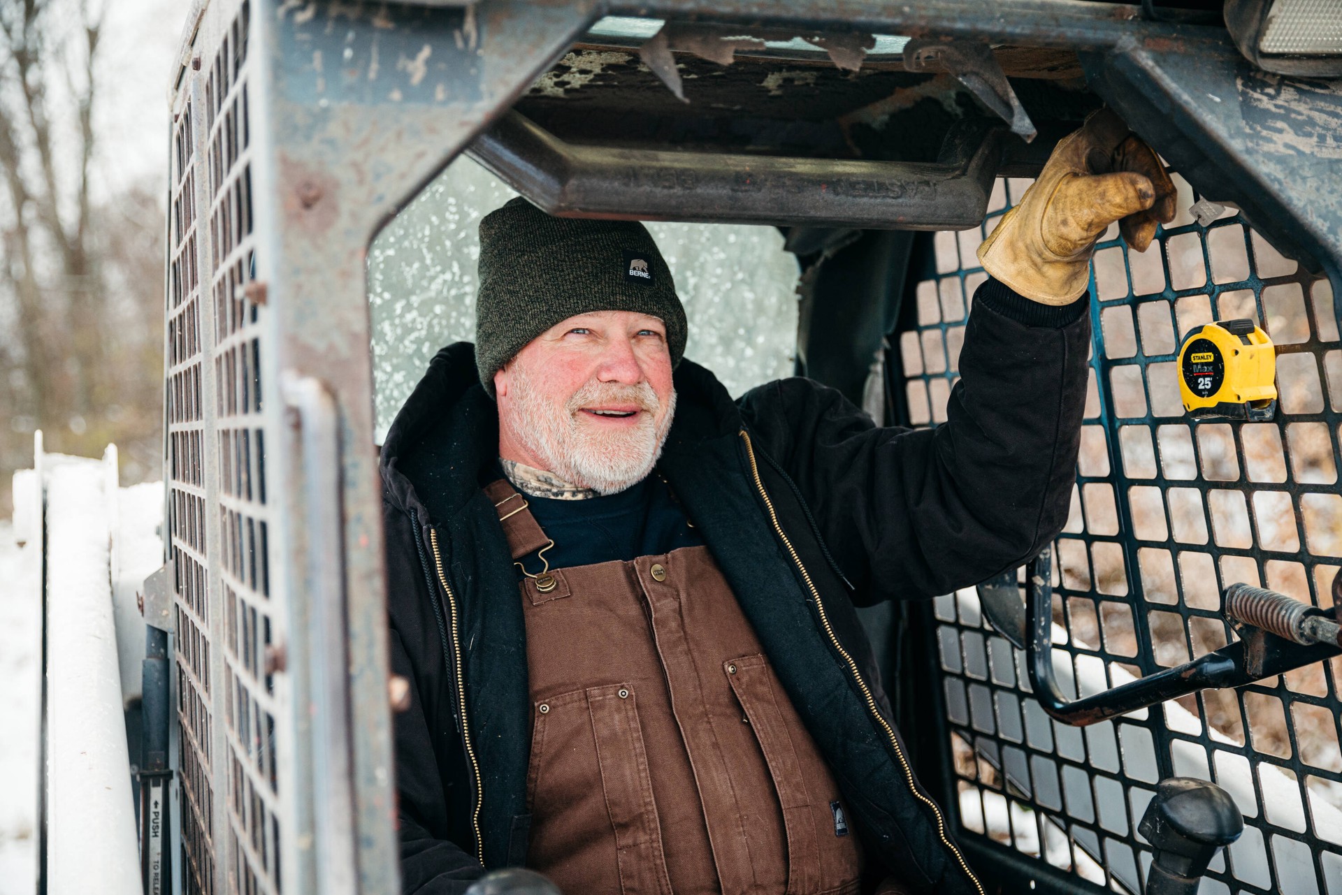 slide 4 of 4, BERNE APPAREL Adult unisex Black White Acrylic Knit hat, 1 ct