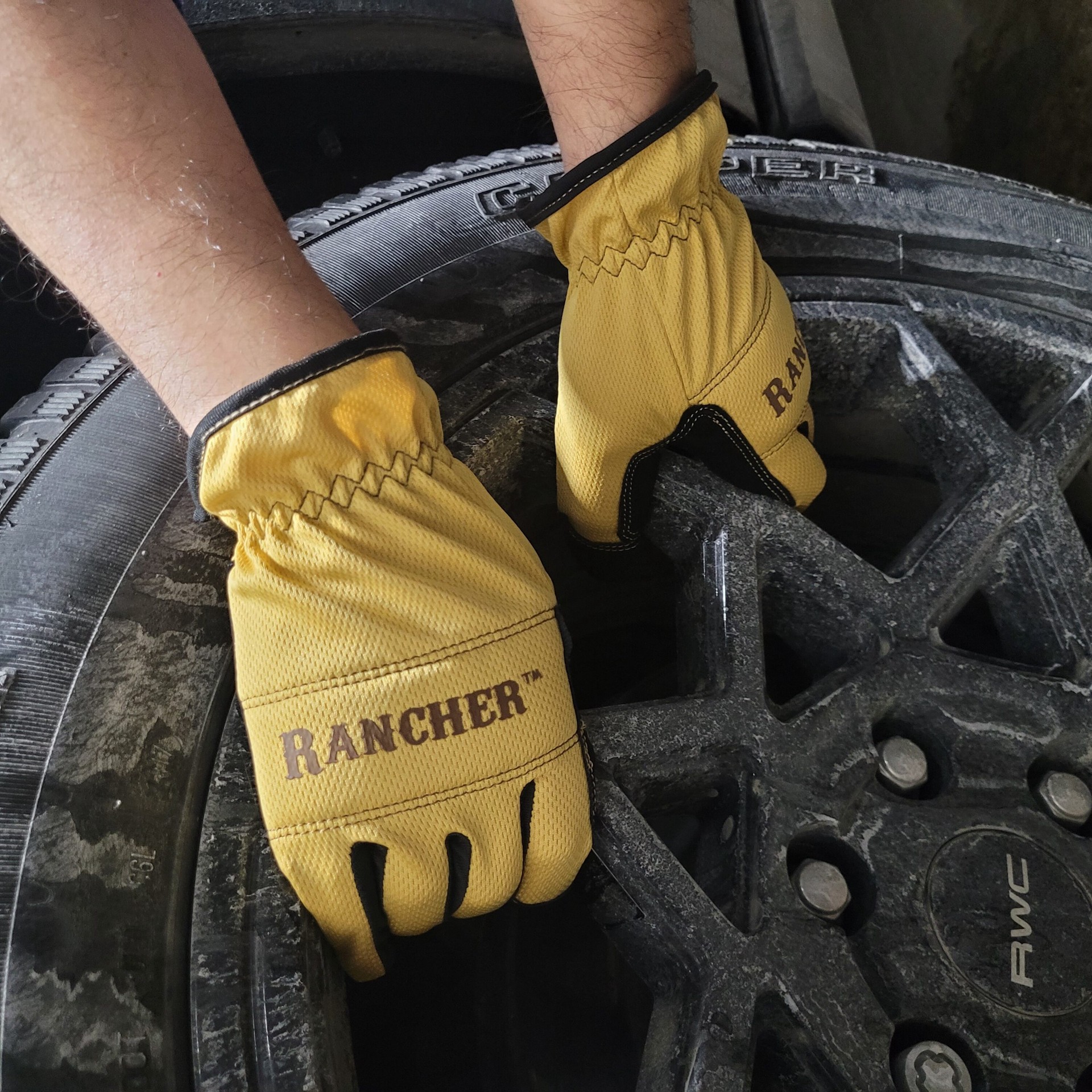 slide 4 of 5, HandCrew Large Synthetic leather 2 -Pairs, 1 ct